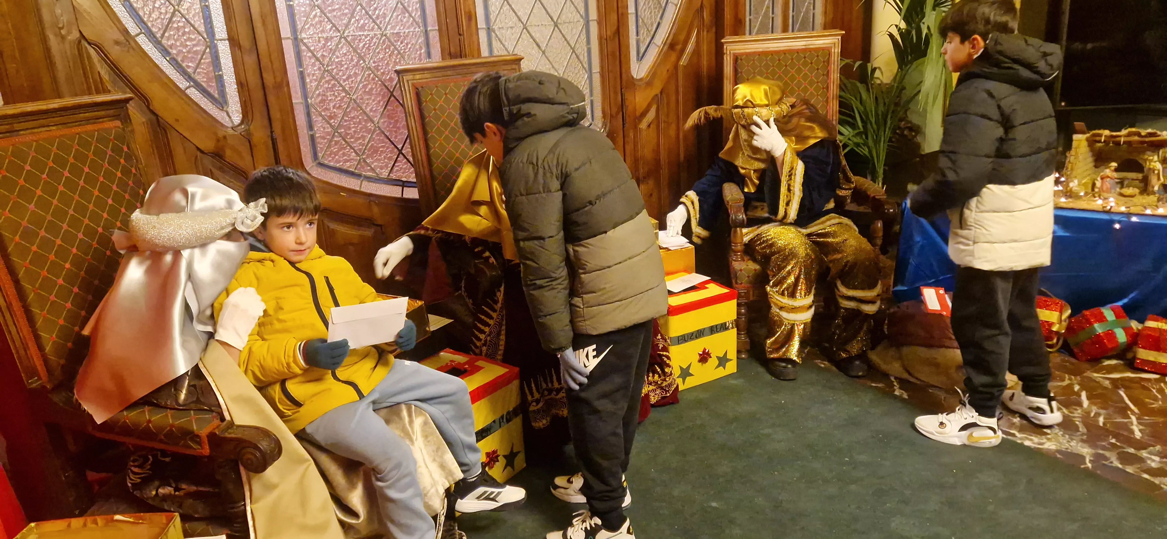 Rodillas reales de 2026. Foto Myriam Martínez