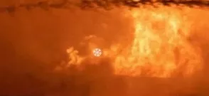 El fuego a través de las pantallas de un móvil, una irrealidad