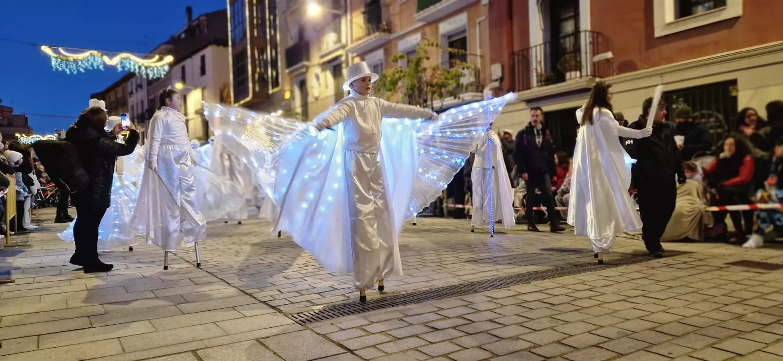 Cabalgata de los Reyes Magos en Huesca. Foto Myriam Martínez