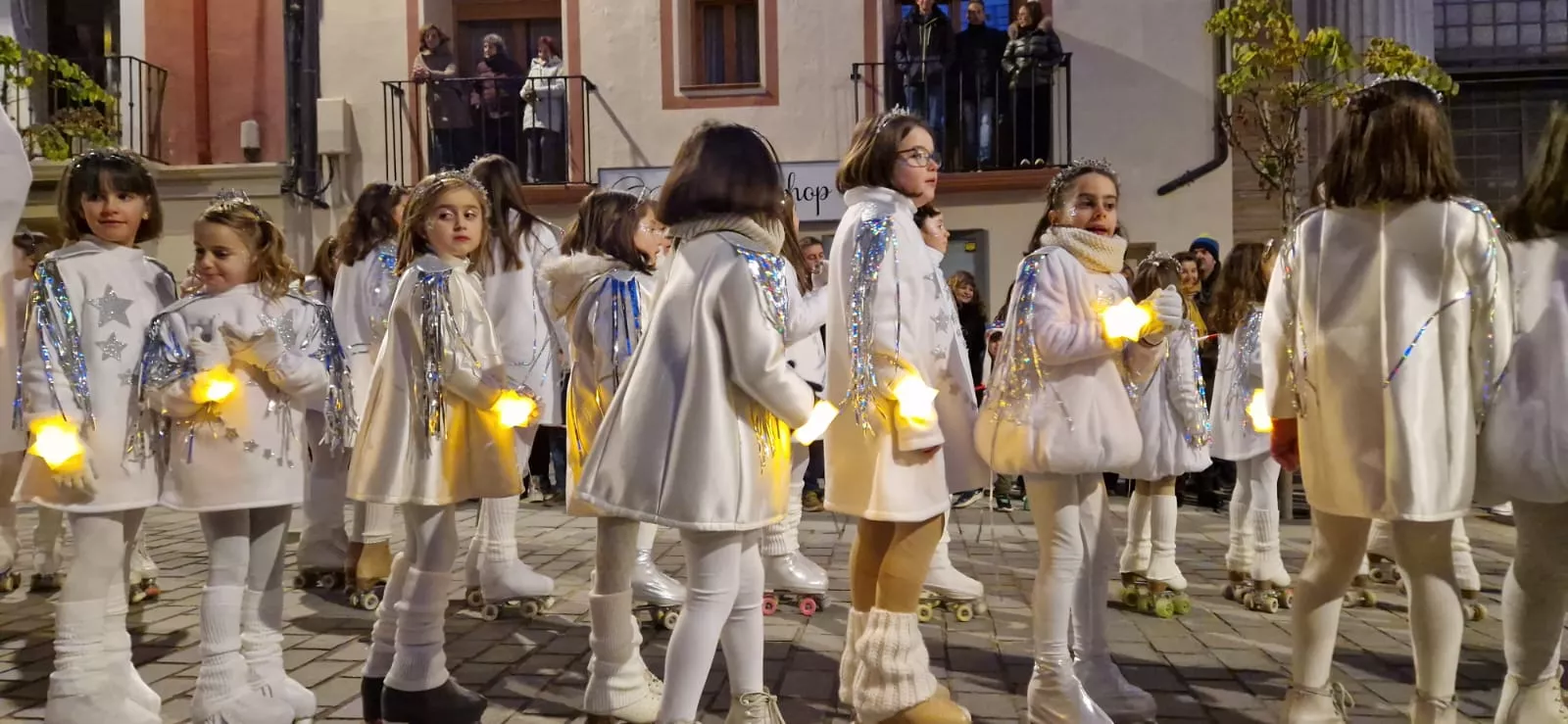 Cabalgata de los Reyes Magos en Huesca. Foto Myriam Martínez