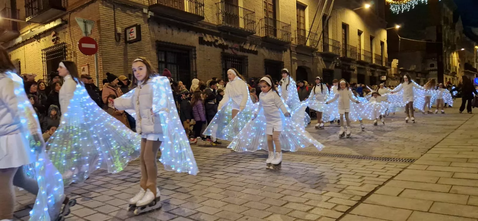 Cabalgata de los Reyes Magos en Huesca. Foto Myriam Martínez