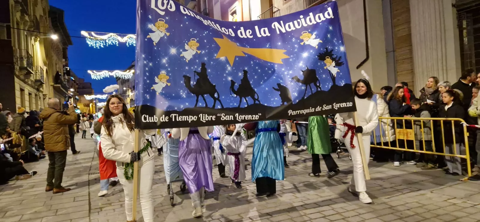 Cabalgata de los Reyes Magos en Huesca. Foto Myriam Martínez