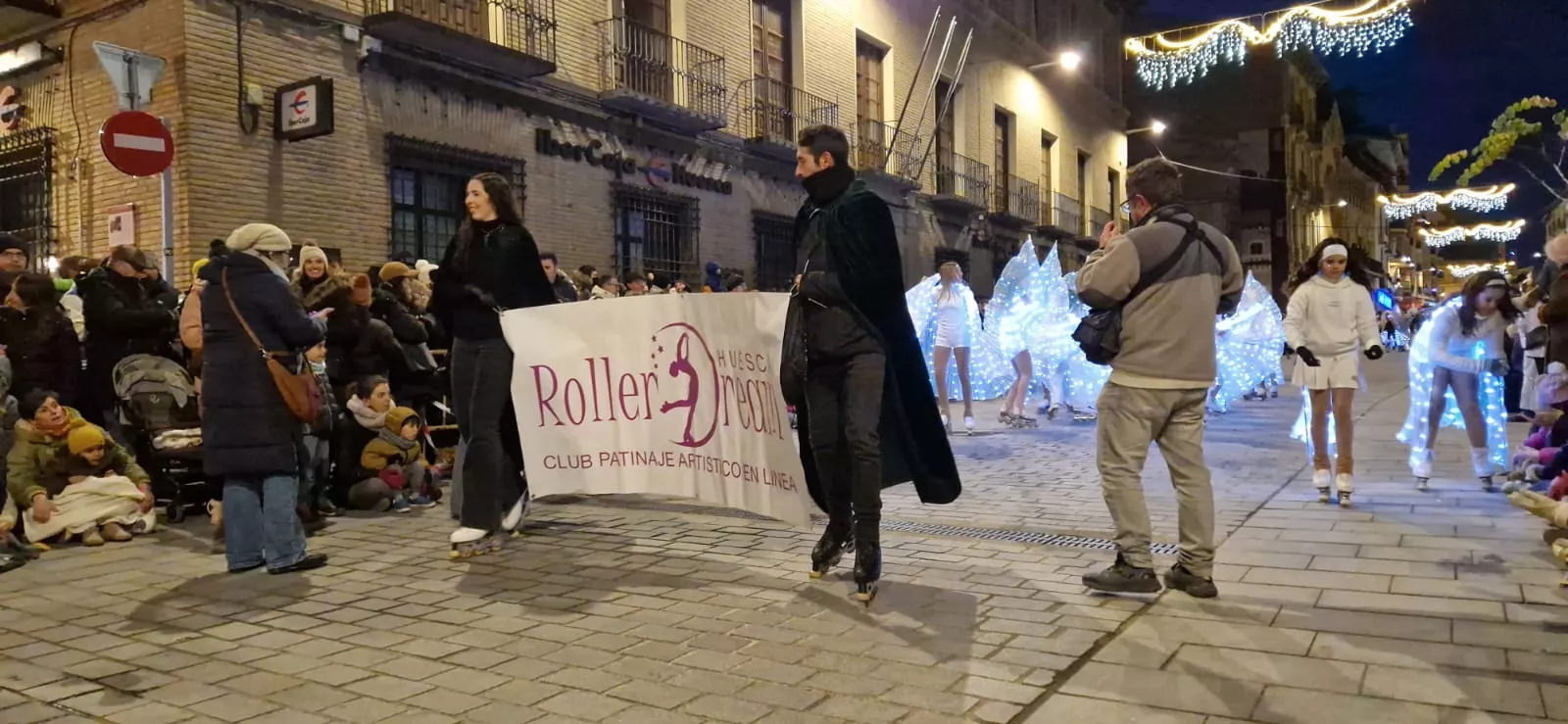 Cabalgata de los Reyes Magos en Huesca. Foto Myriam Martínez
