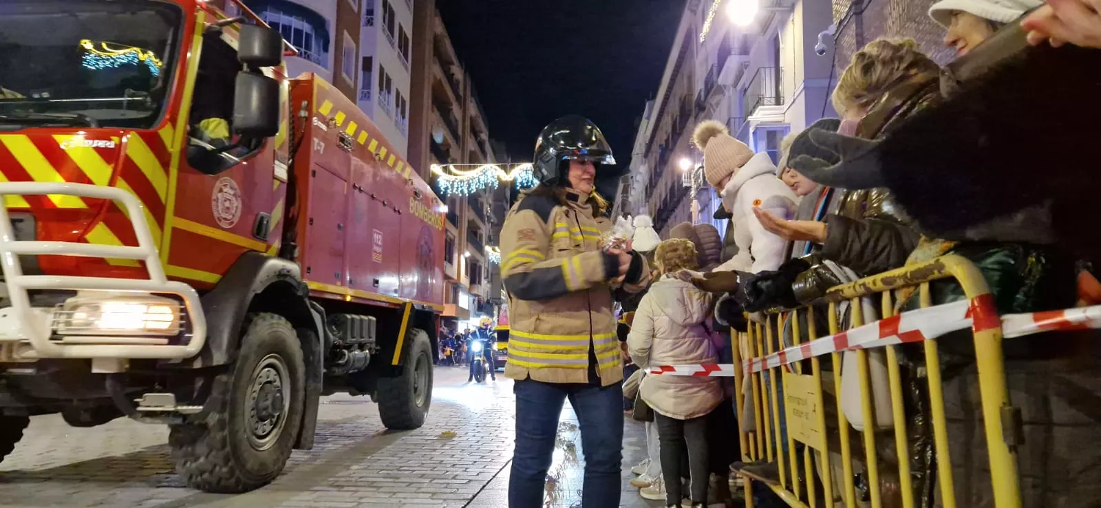 Cabalgata de los Reyes Magos en Huesca. Foto Myriam Martínez