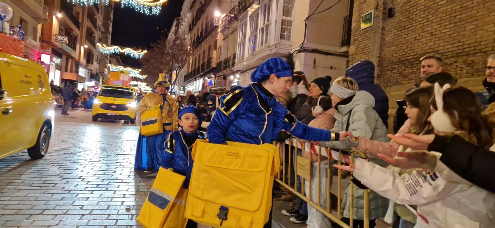 Cabalgata de los Reyes Magos en Huesca. Foto Myriam Martínez