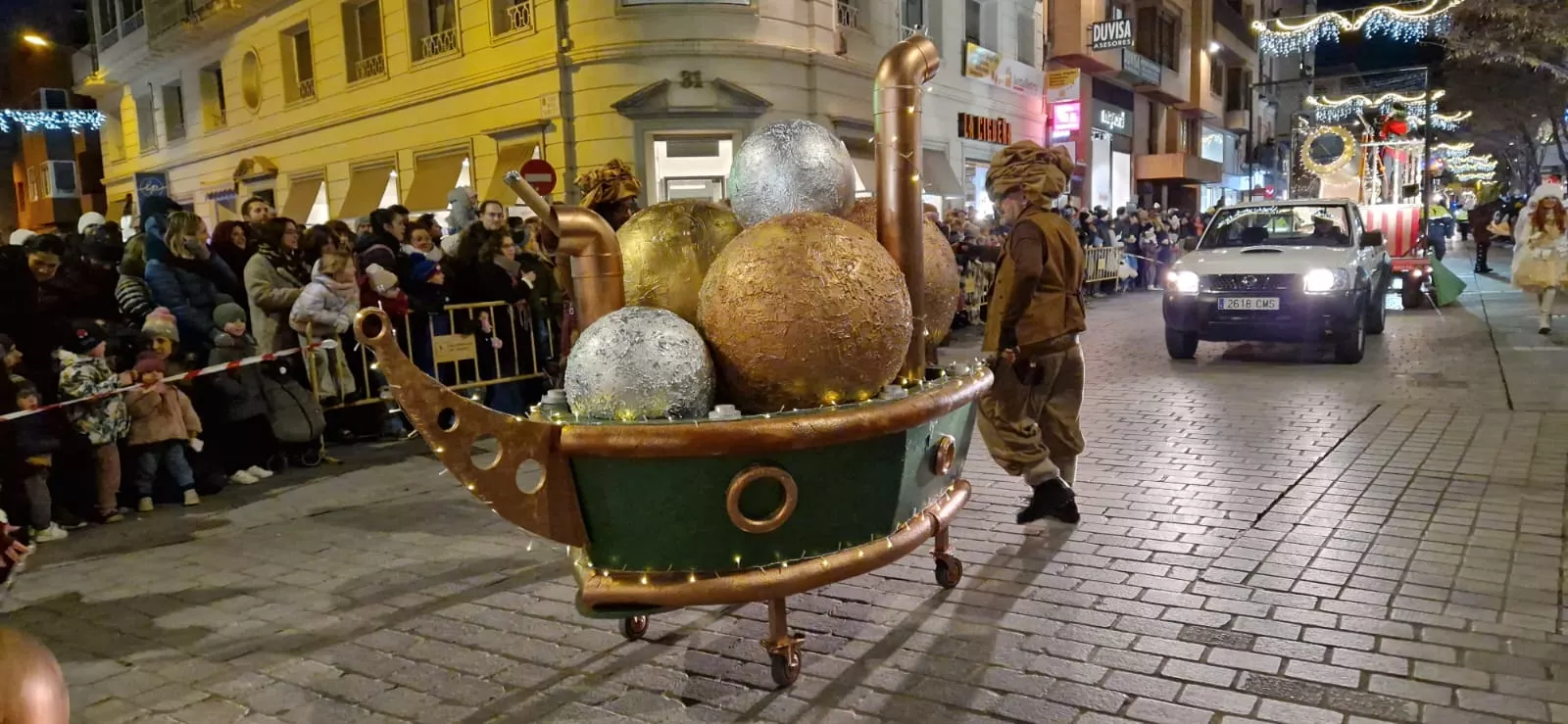 Cabalgata de los Reyes Magos en Huesca. Foto Myriam Martínez