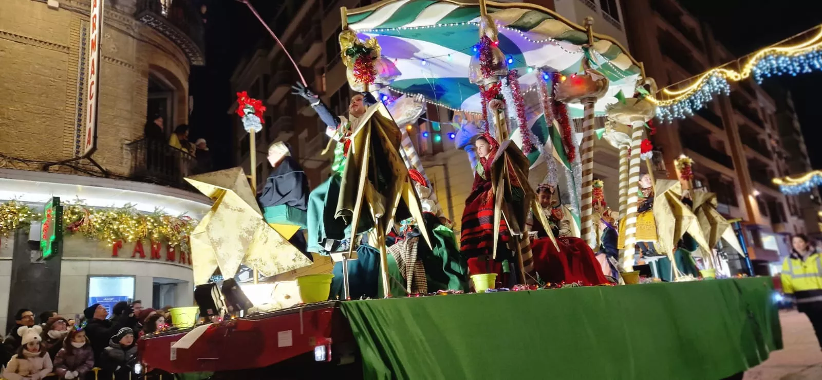 Cabalgata de los Reyes Magos en Huesca. Foto Myriam Martínez