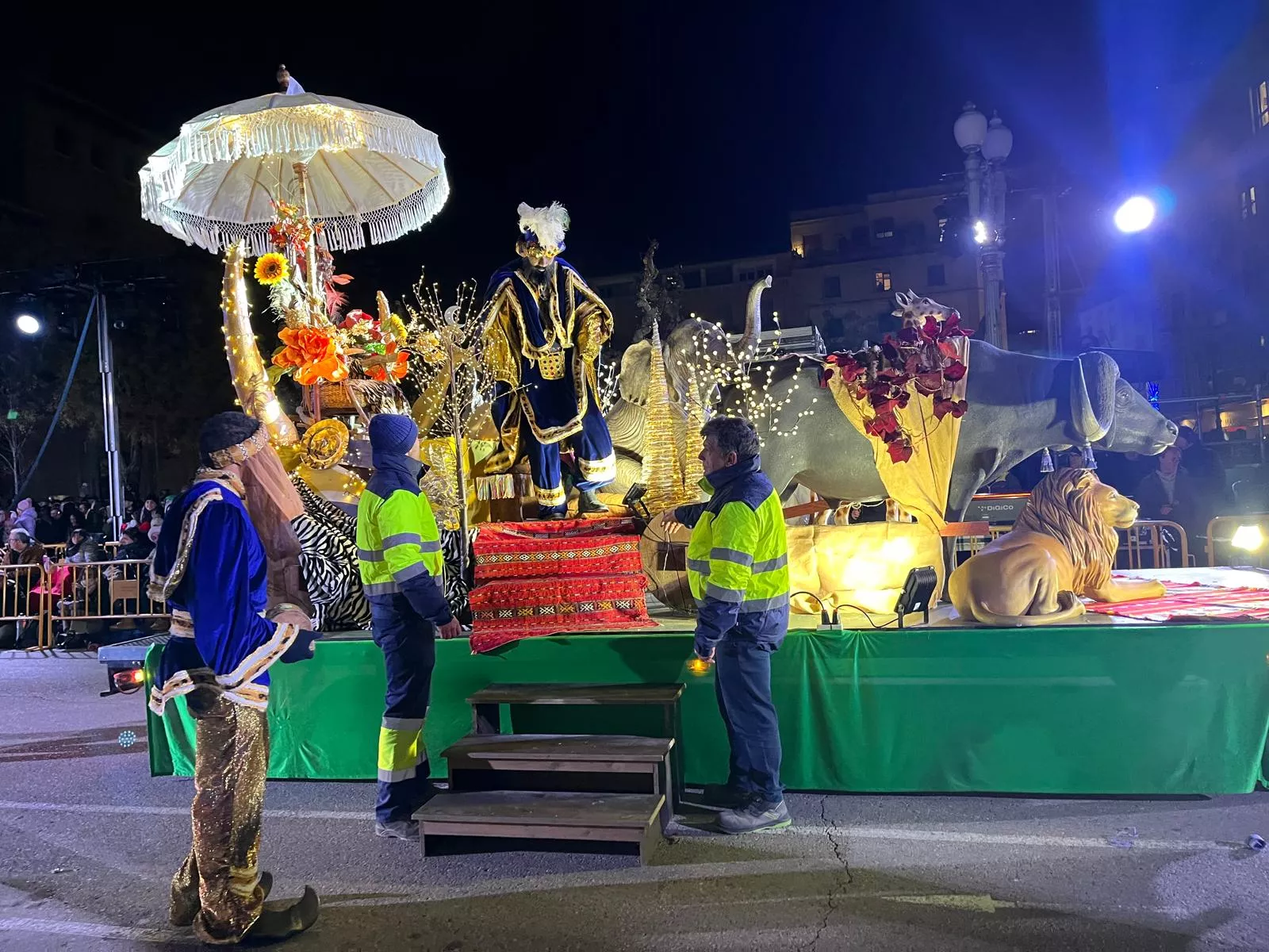 Cabalgata de los Reyes Magos en Huesca. Foto Myriam Martínez