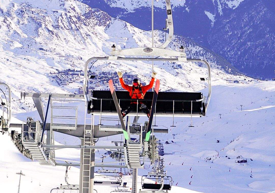 Aramón propone disfrutar de las pistas fuera del horario habitual de apertura.