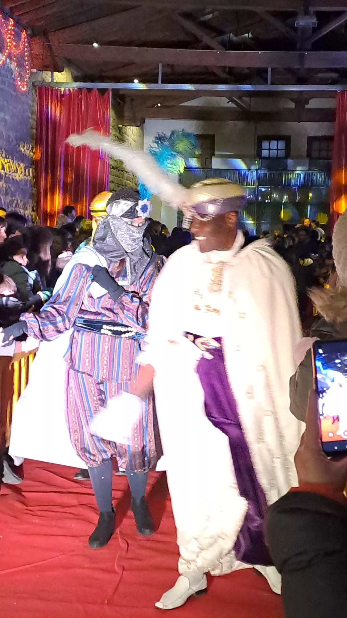 Cabalgata de los Reyes Magos en Ayerbe.