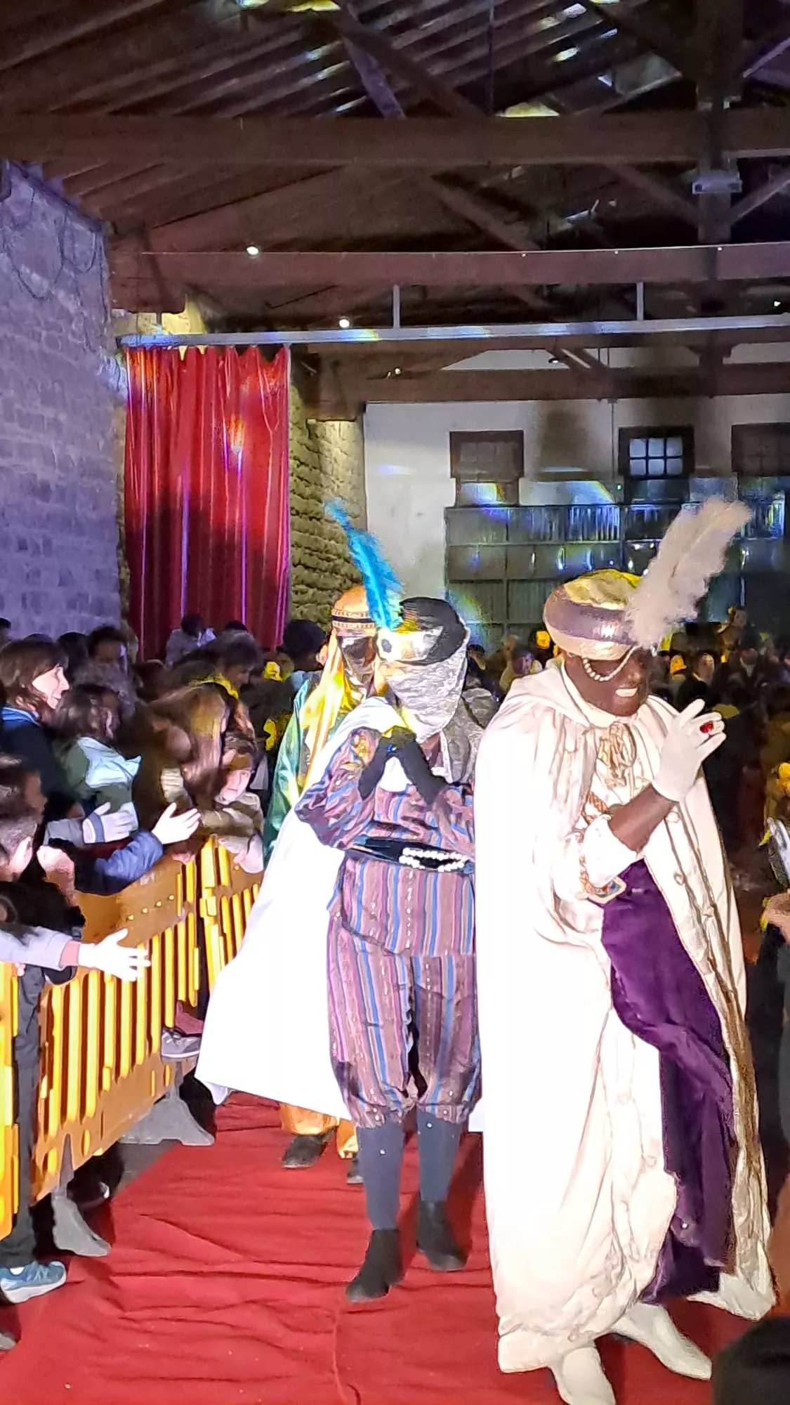 Cabalgata de los Reyes Magos en Ayerbe.