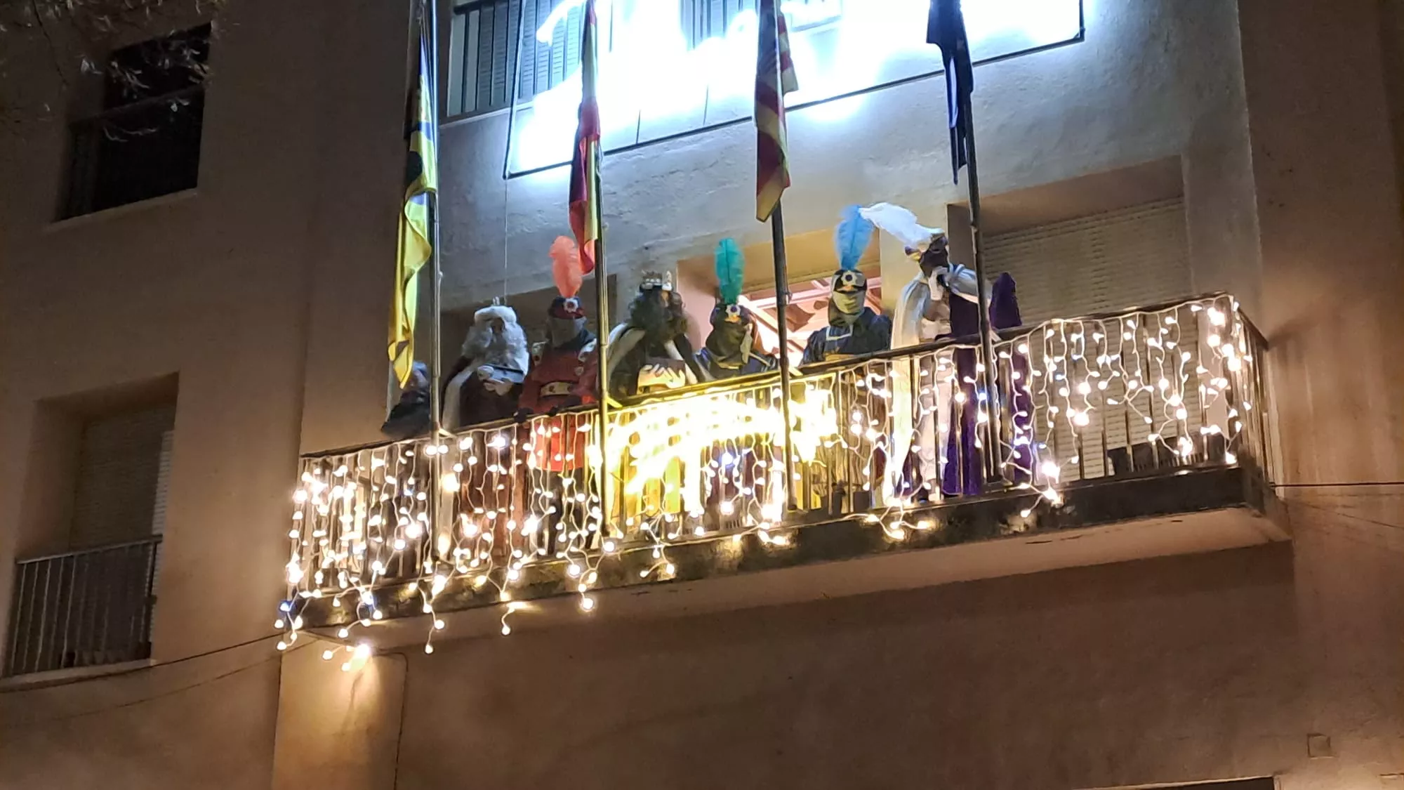 Cabalgata de los Reyes Magos en Ayerbe.