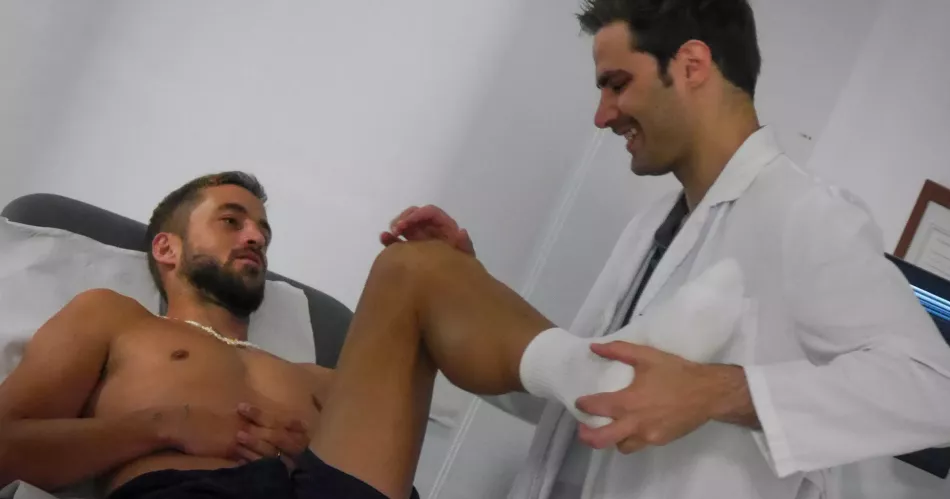 Foto de archivo de un reconocimiento médico de Pulido con el Huesca. Foto: SD Huesca