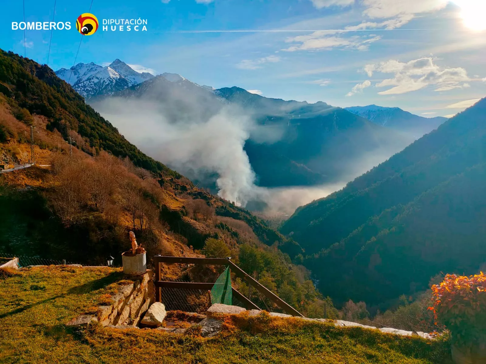 Incendio en un bloque de seis apartamentos en Parzán