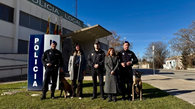 Participantes en la presentación de la Unidad Canina de la Policía Local de Huesca.
