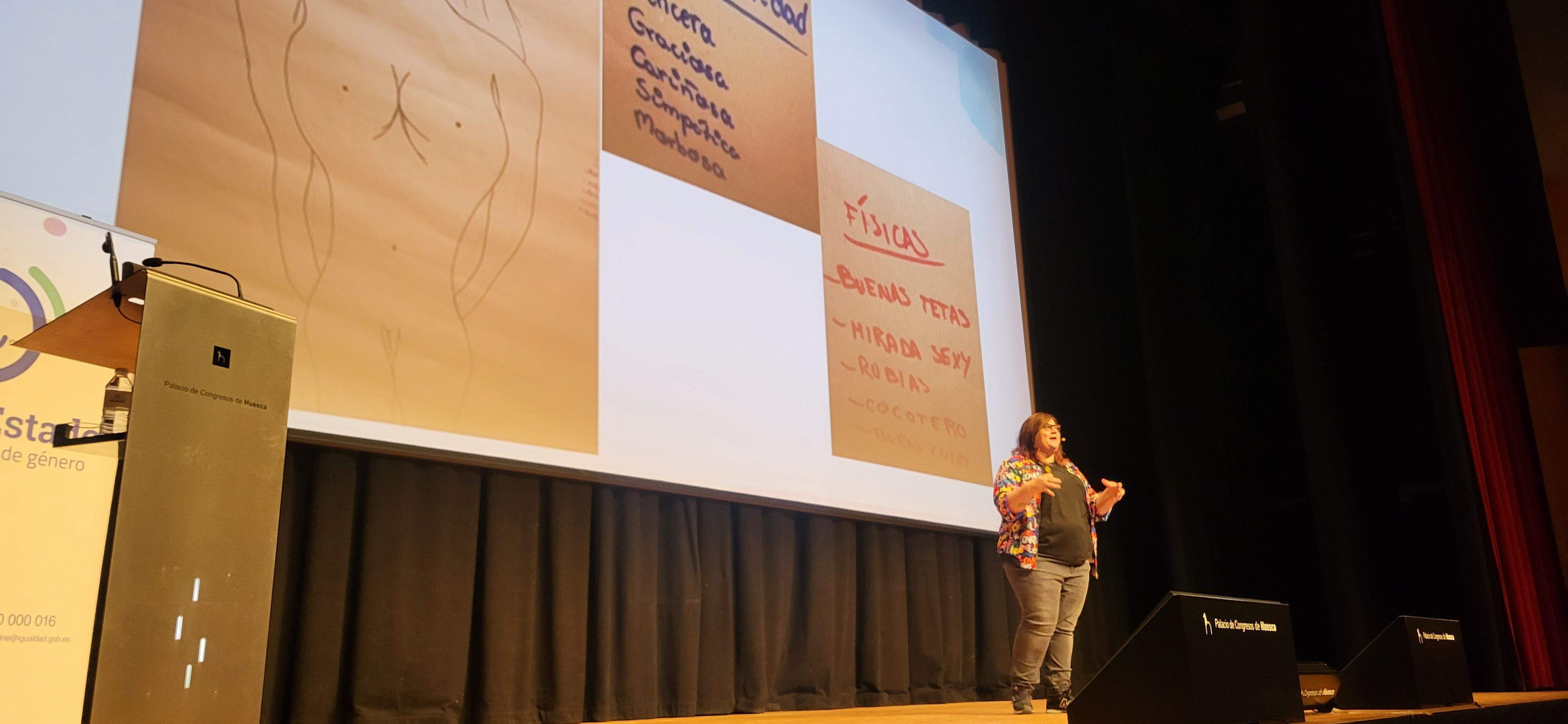 Imágenes de Marina Marroquí y el taller que ha impartido en Huesca  