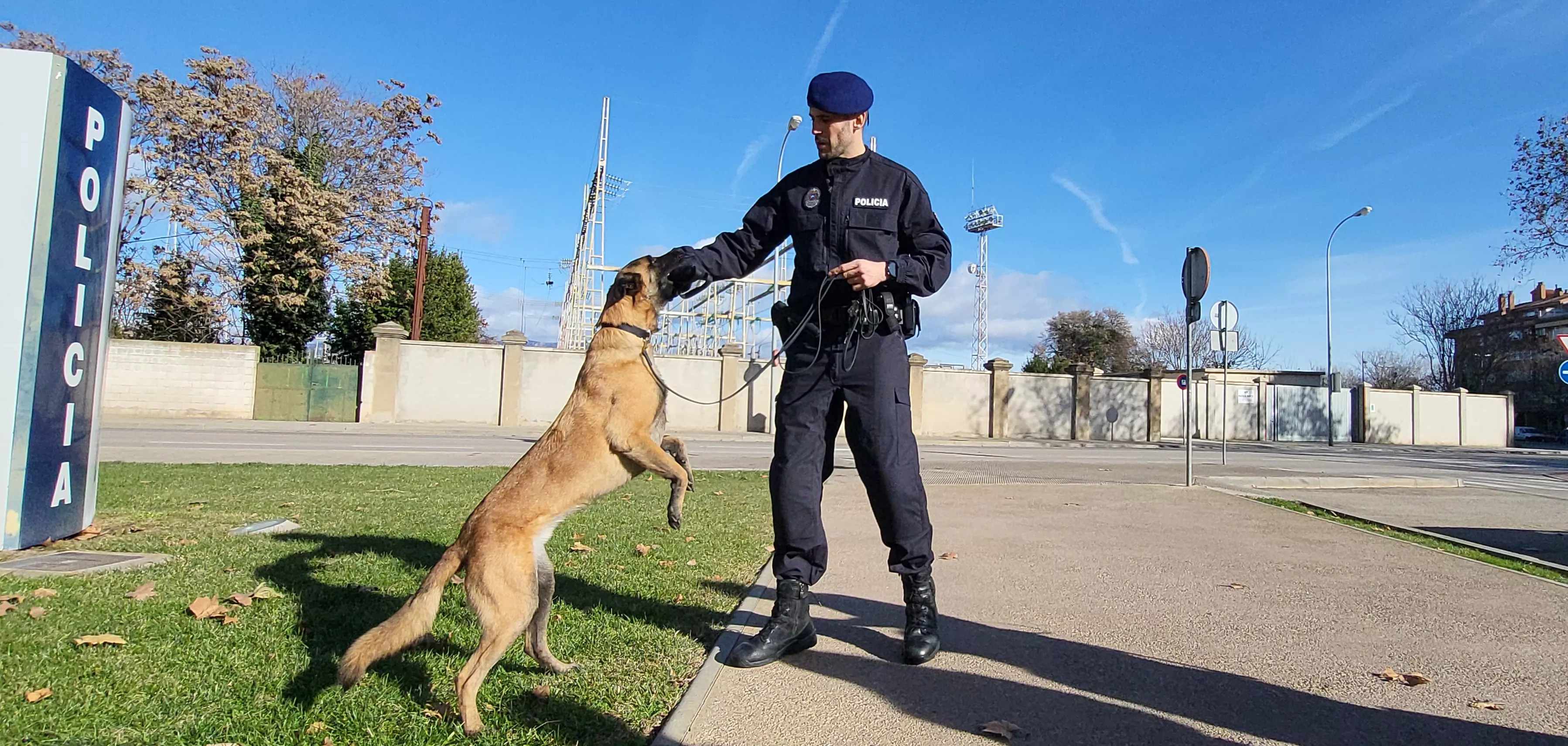 Presentación de la Unidad Canina de la Policía Local de Huesca. Foto Mercedes Manterola