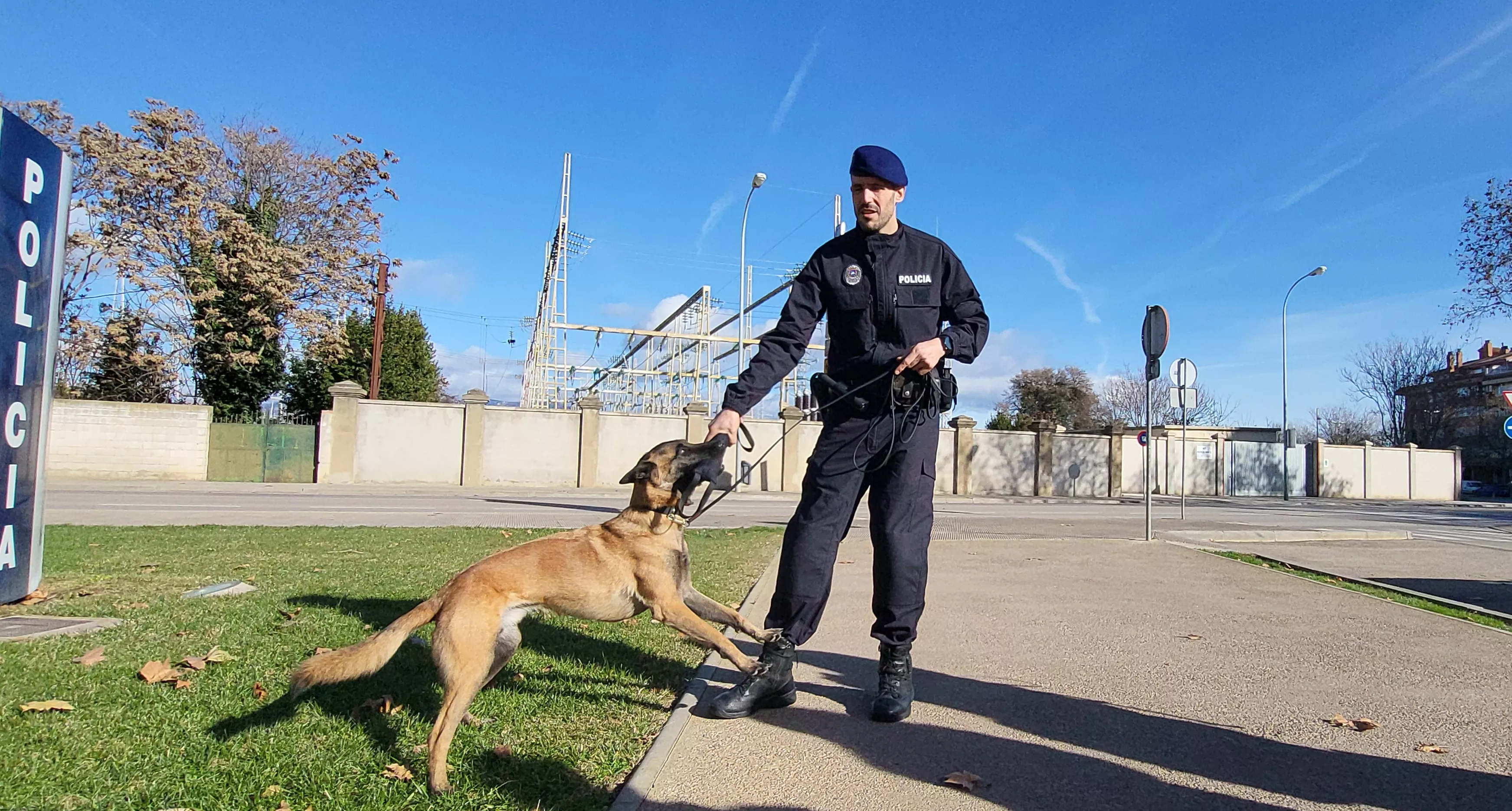 Presentación de la Unidad Canina de la Policía Local de Huesca. Foto Mercedes Manterola