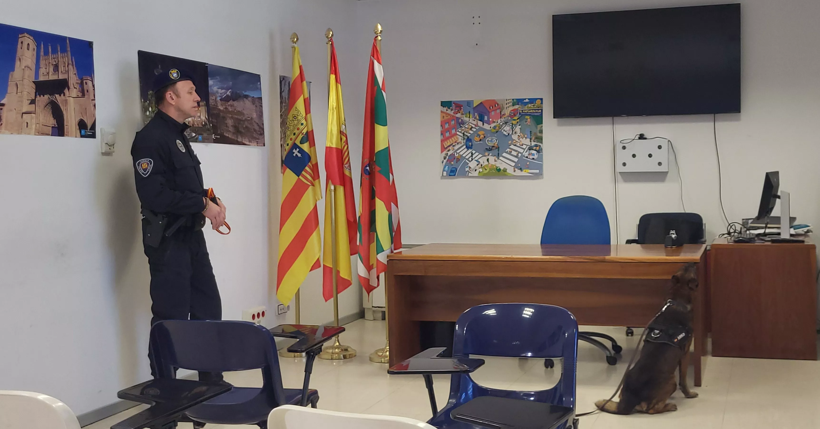 Presentación de la Unidad Canina de la Policía Local de Huesca. Foto Mercedes Manterola