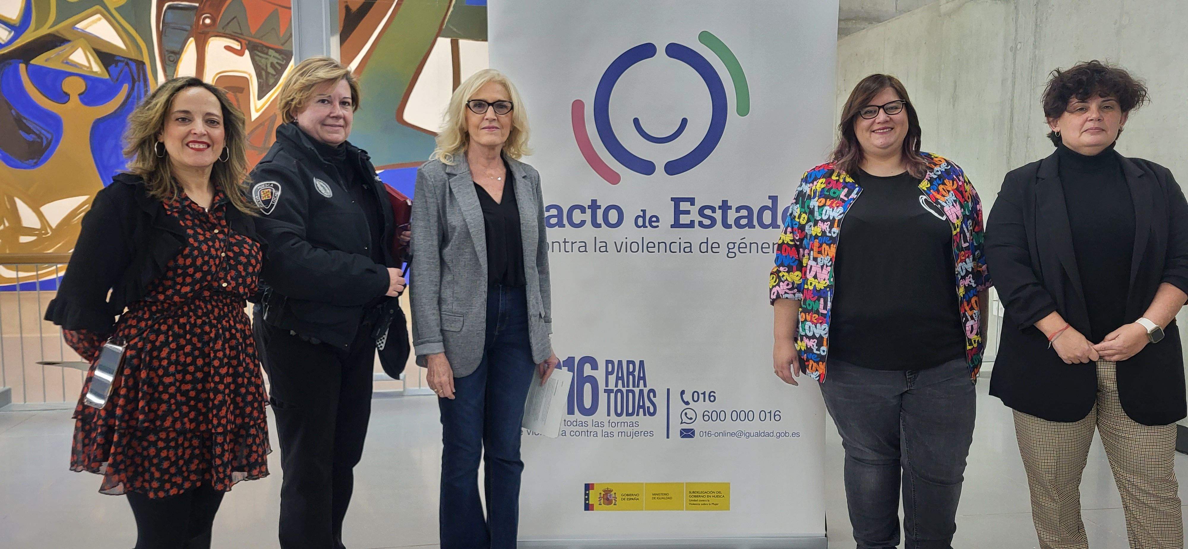 Imágenes de Marina Marroquí y el taller que ha impartido en Huesca  