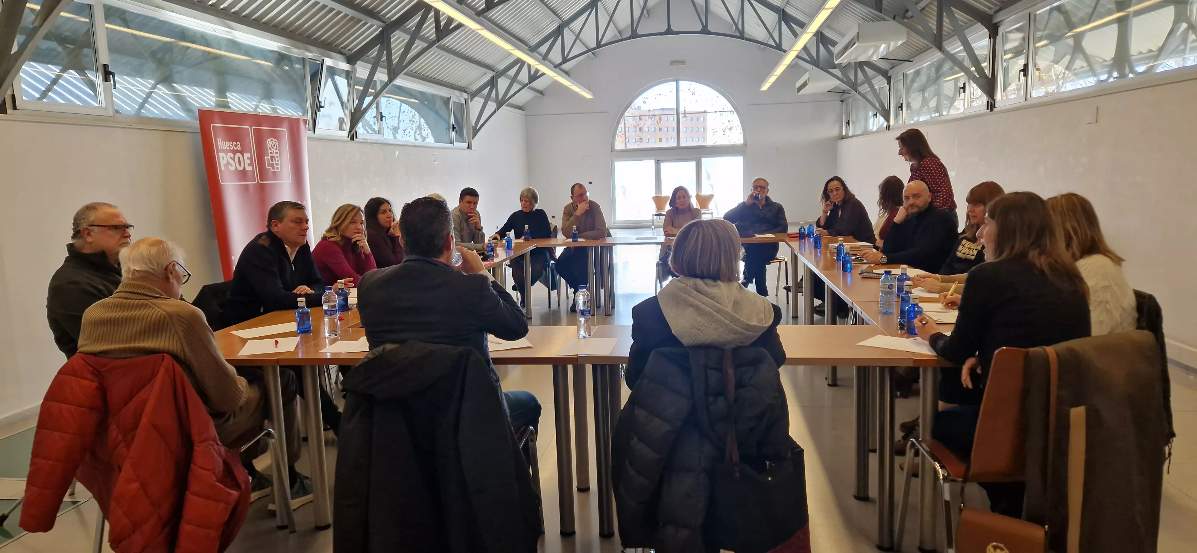 Reunión de Pilar Alegría con Cadis Huesca. Foto Myriam Martínez