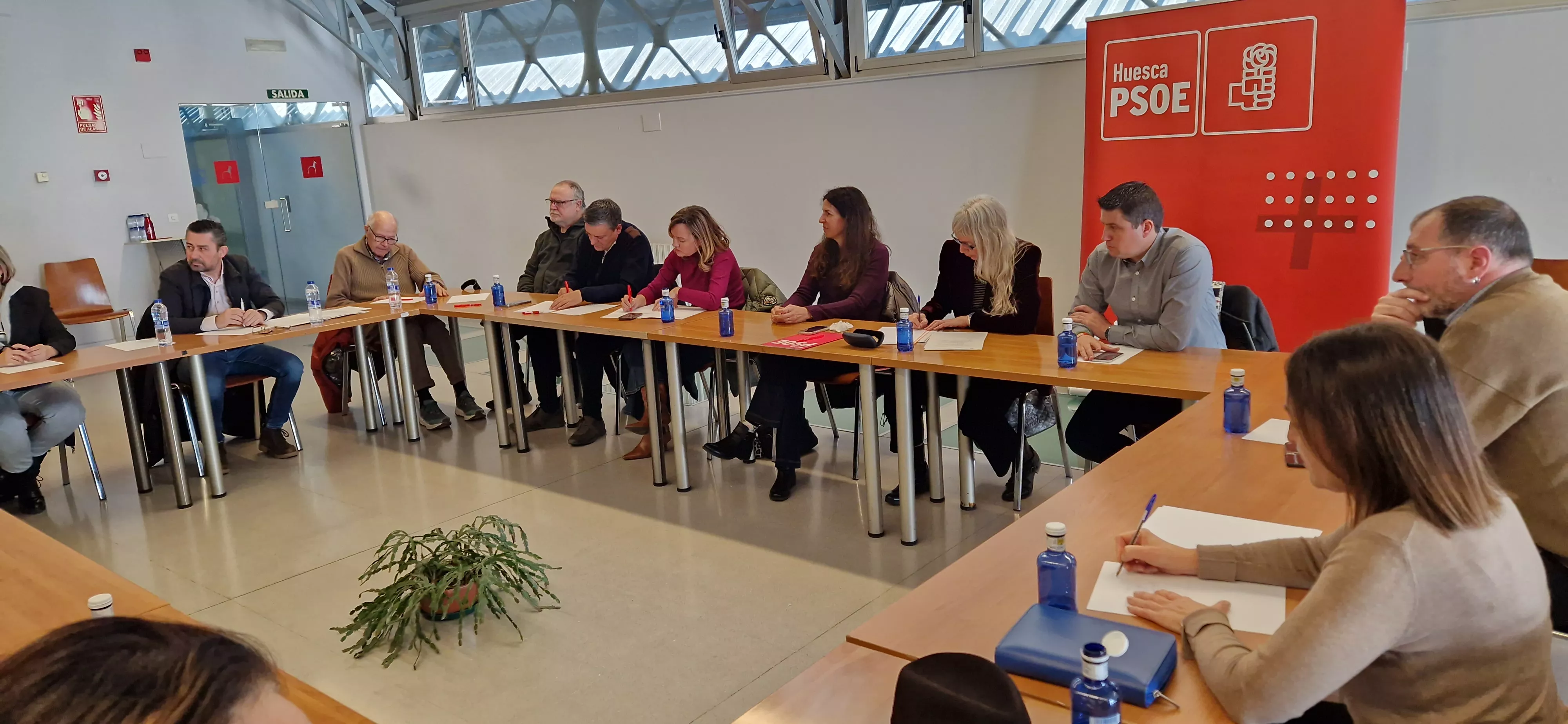 Reunión de Pilar Alegría con Cadis Huesca. Foto Myriam Martínez