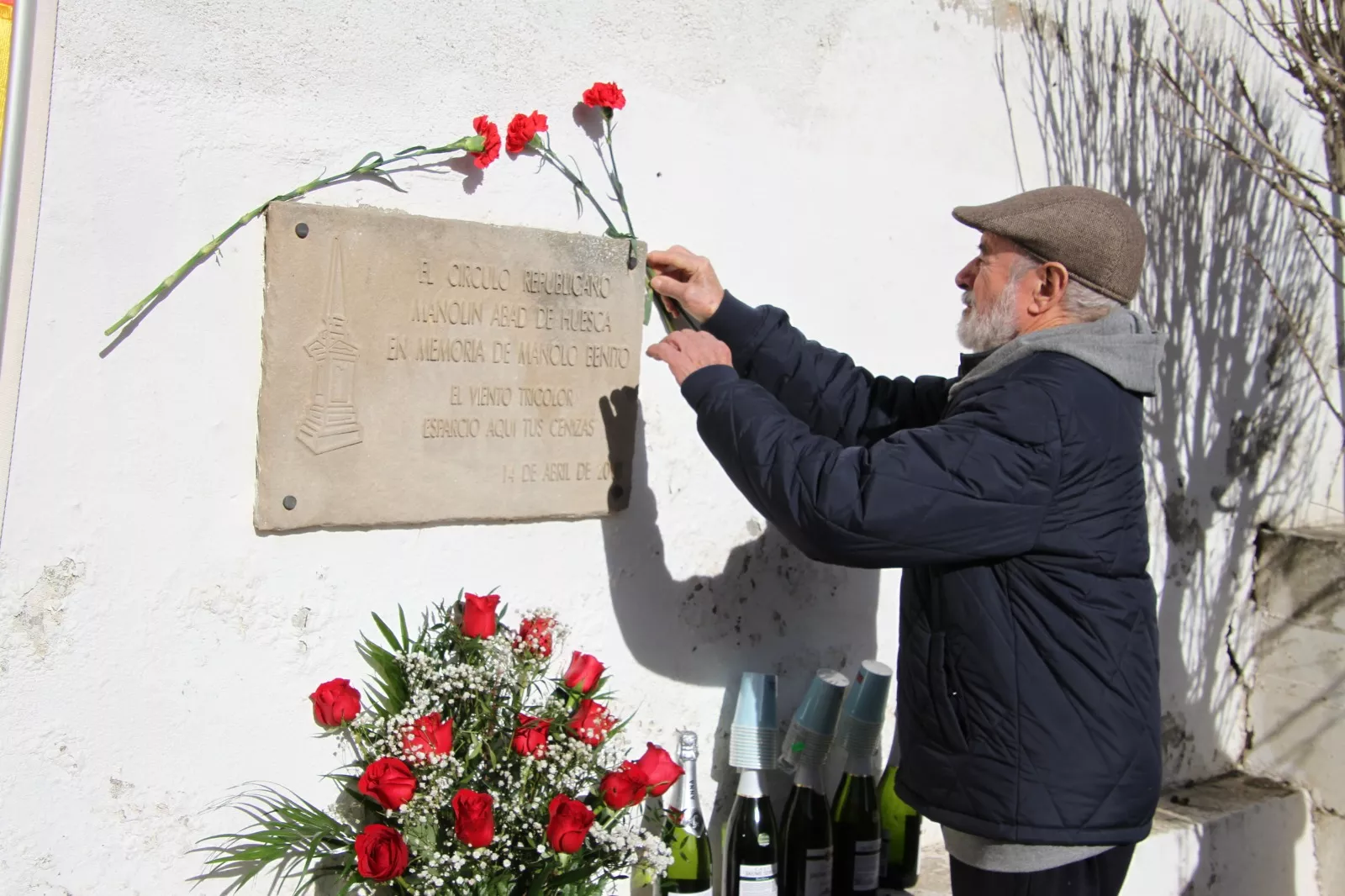 Homenaje en Huesca a los hombres y mujeres fallecidos del CRMAHU. Foto Carlos Neofato