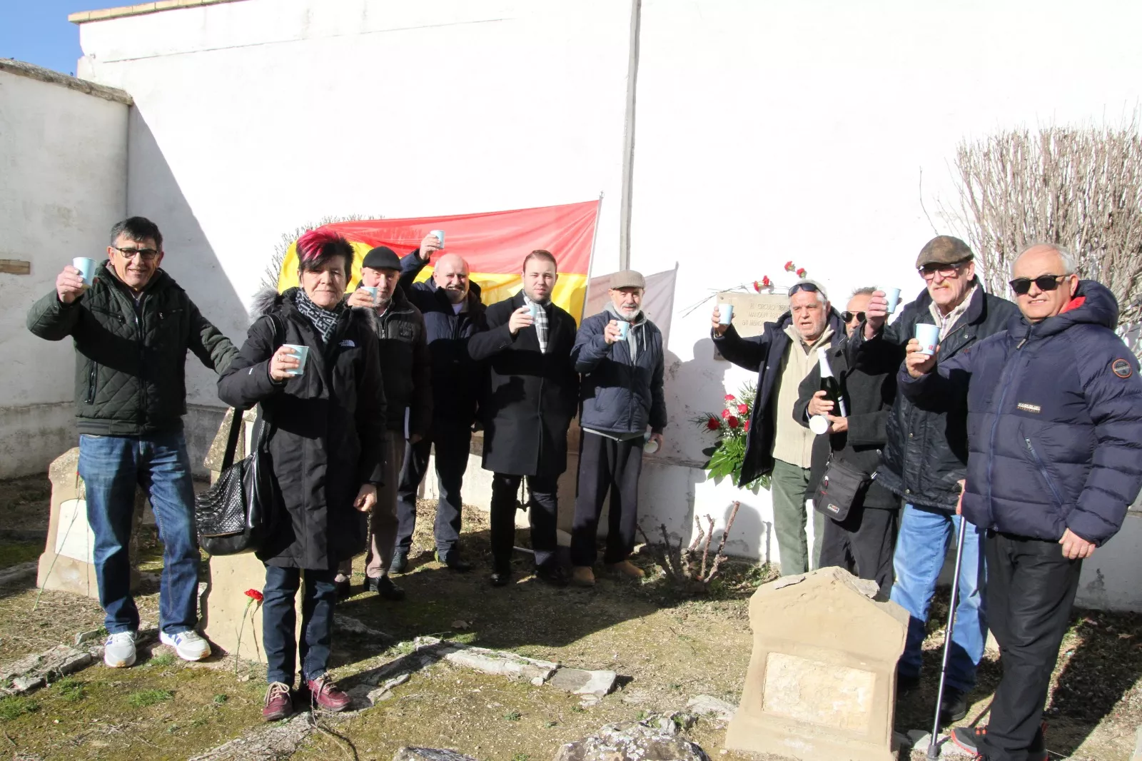 Homenaje en Huesca a los hombres y mujeres fallecidos del CRMAHU. Foto Carlos Neofato