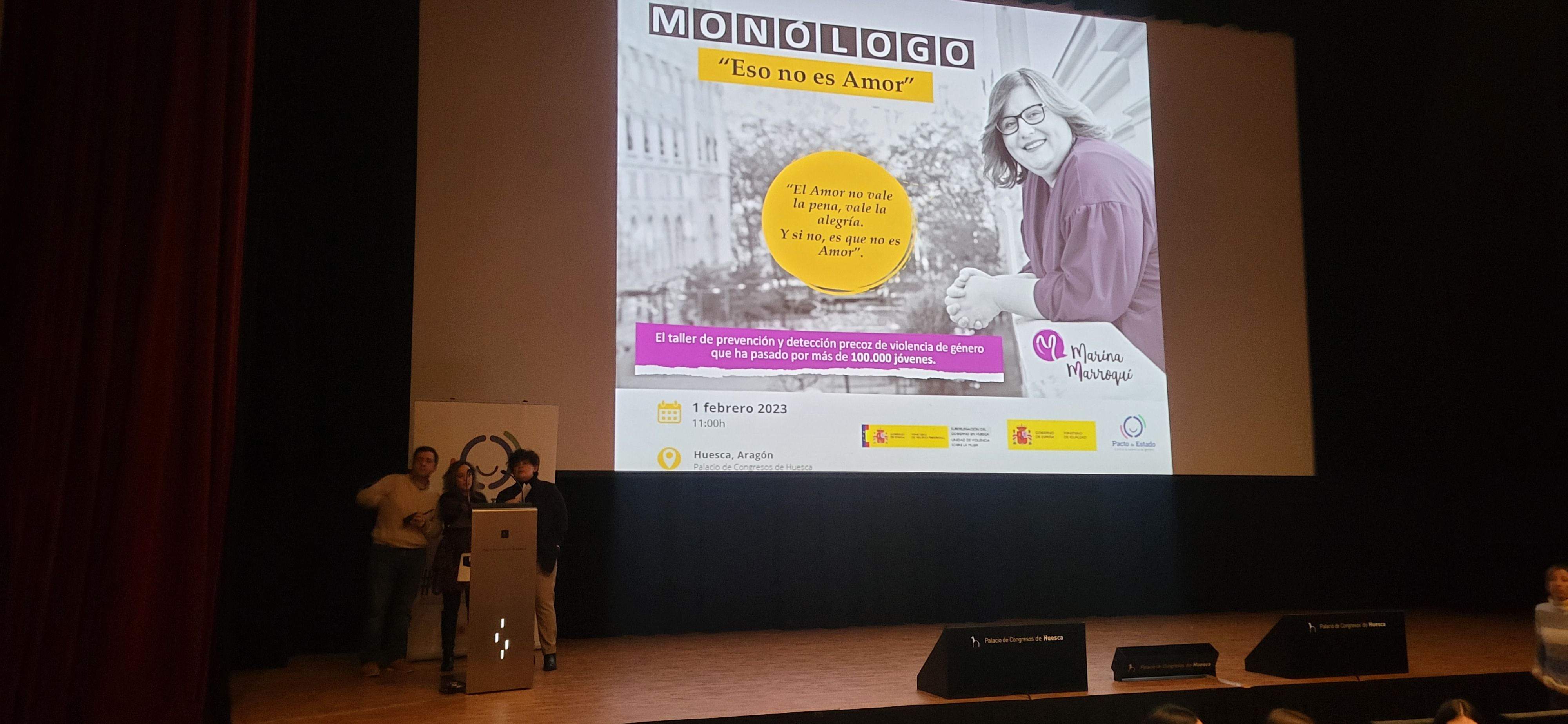 Imágenes de Marina Marroquí y el taller que ha impartido en Huesca