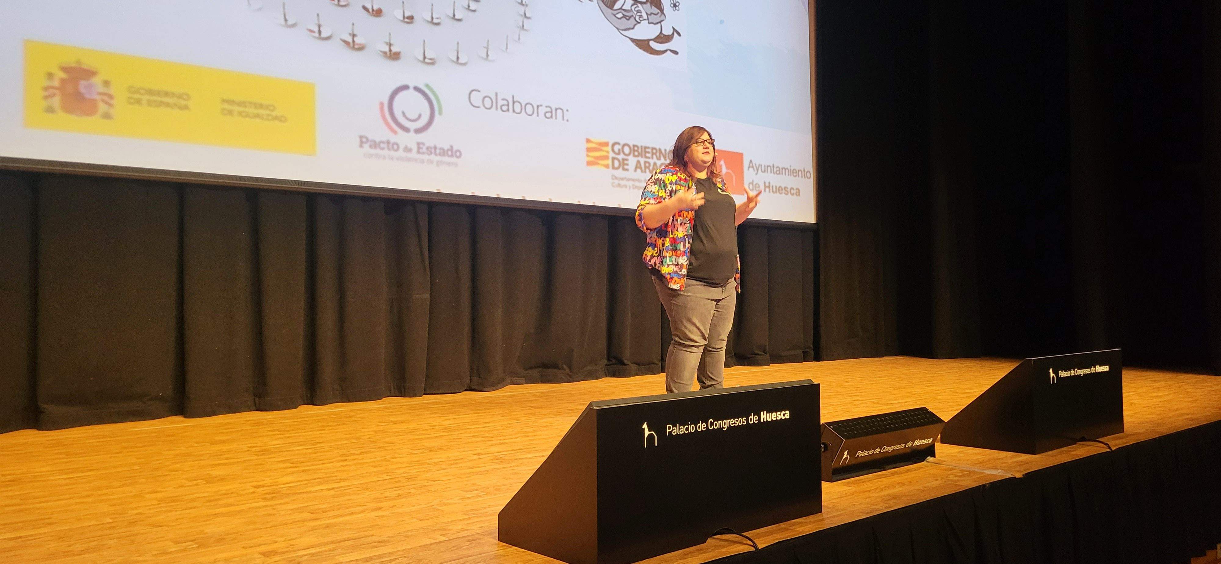 Imágenes de Marina Marroquí y el taller que ha impartido en Huesca  