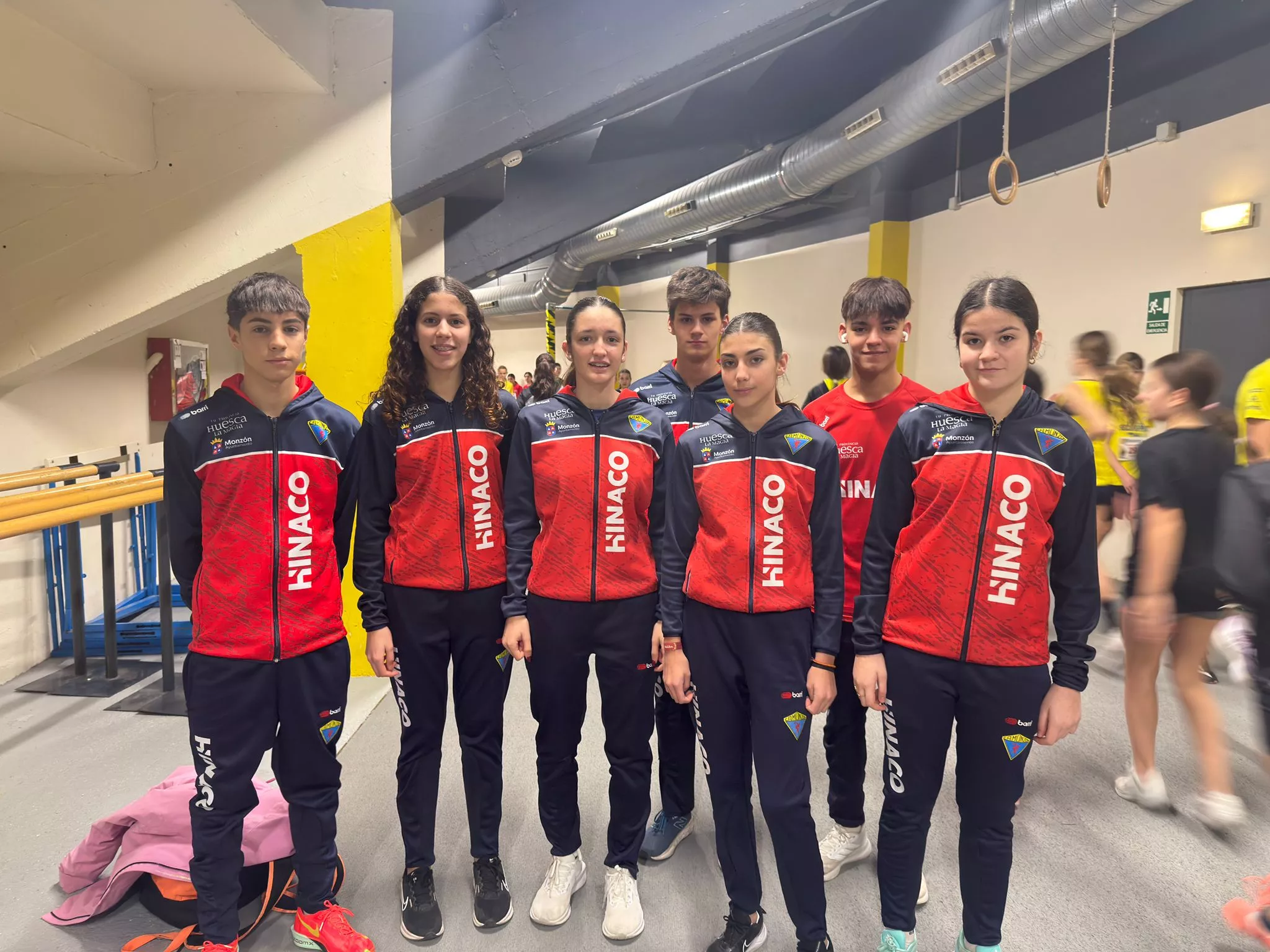 Atletas de Hinaco que hicieron las combinadas Escolares.