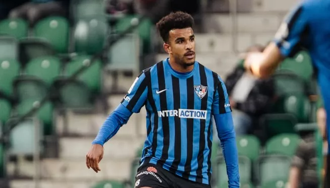 Derik Osede, nuevo jugador del Barbastro.