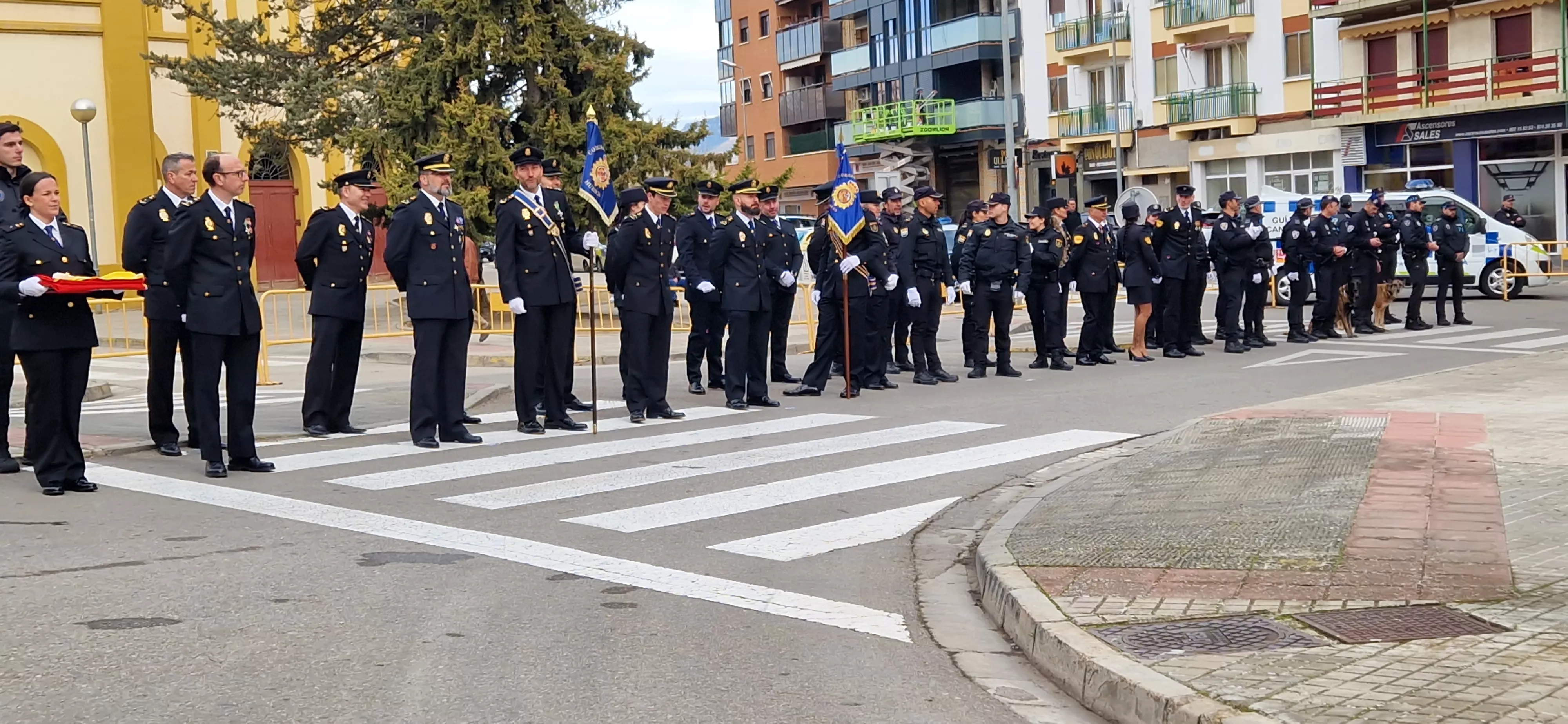 Conmemoración en Huesca del 202 aniversario de la Policía Nacional. Foto Myriam Martínez