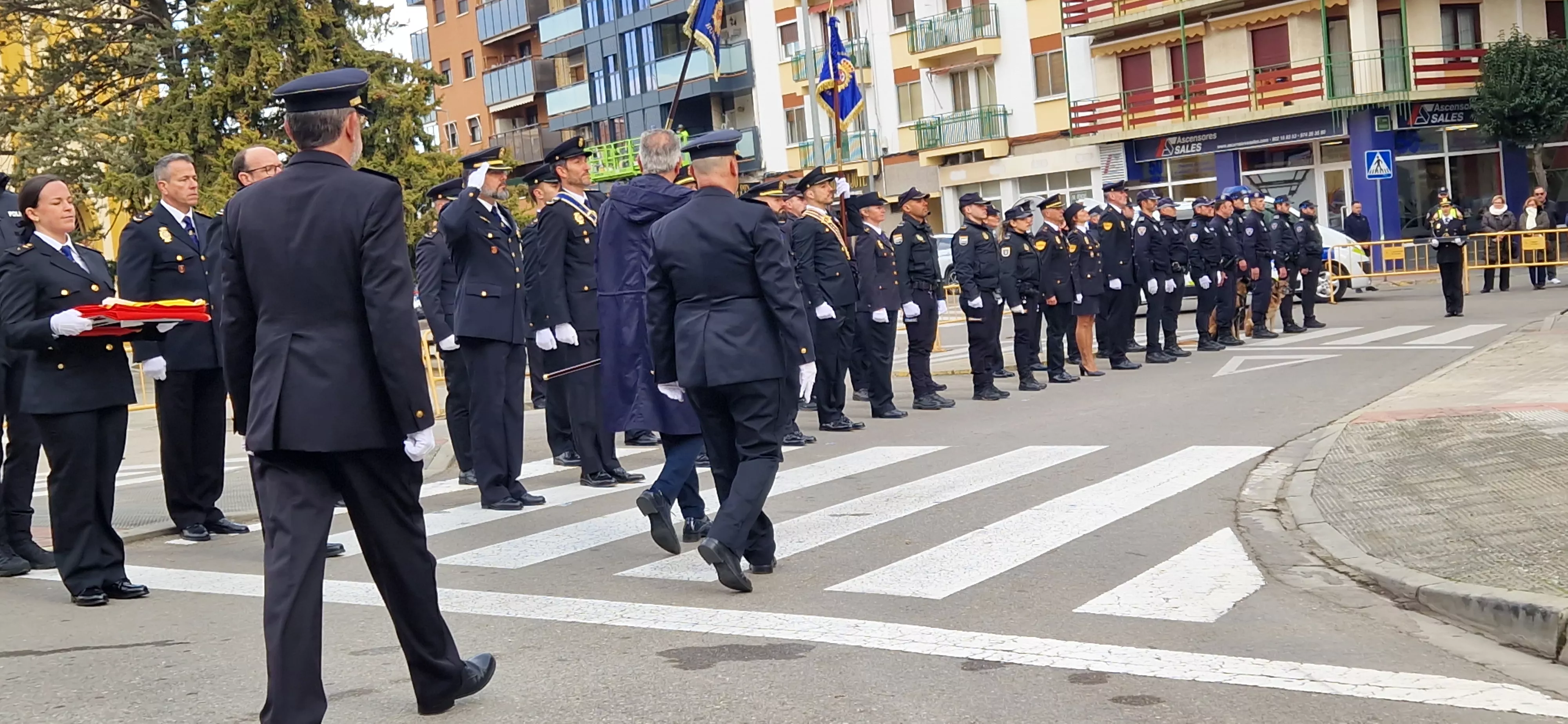 Conmemoración en Huesca del 202 aniversario de la Policía Nacional. Foto Myriam Martínez