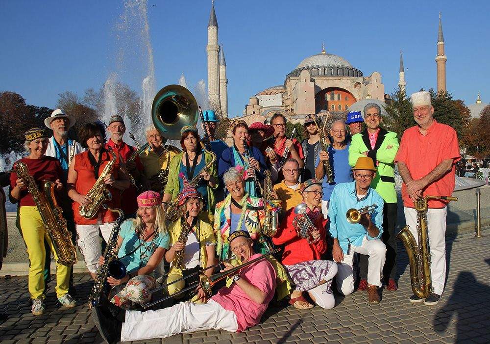 Orquesta Eigen Hulp, hoy en Barbastro.