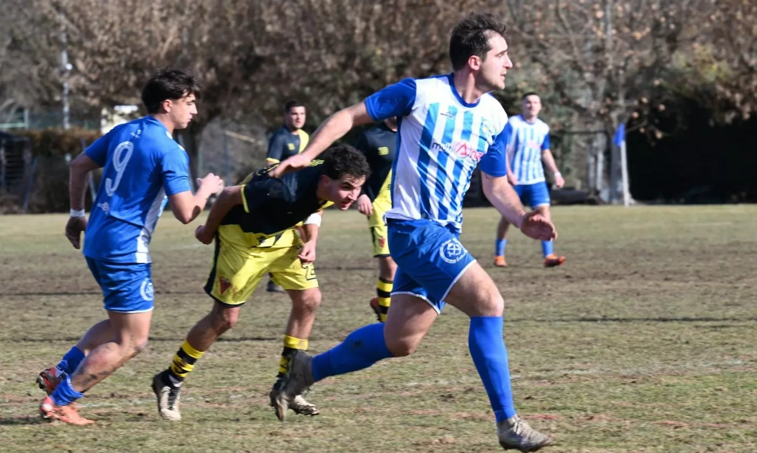 Foto de archivo del fútbol regional, en un partido del Graus ante el Pomar. Foto: Renate Rozeboom