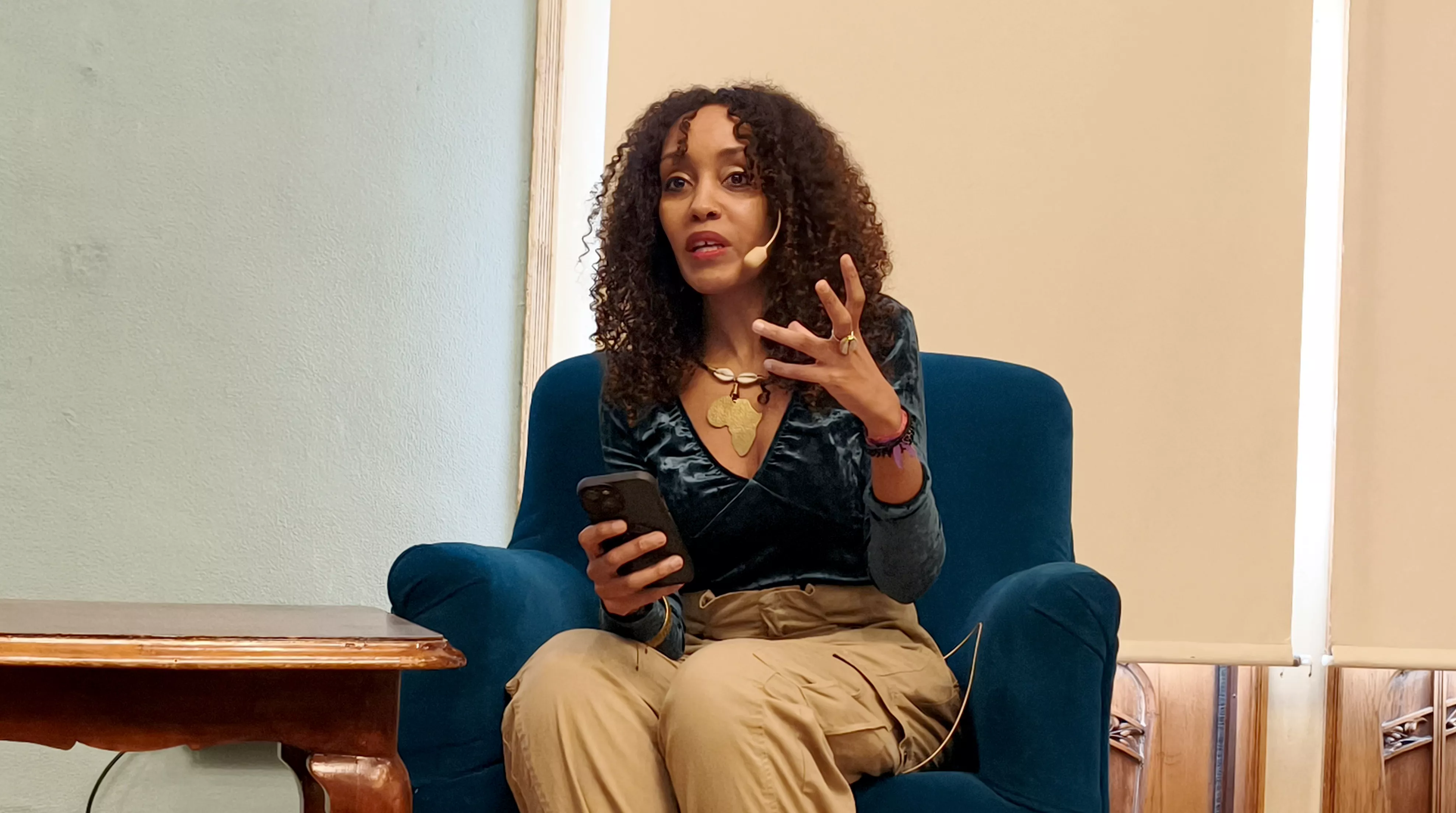 La periodista y escritora Lucía Mbomío. Foto María José Sampietro