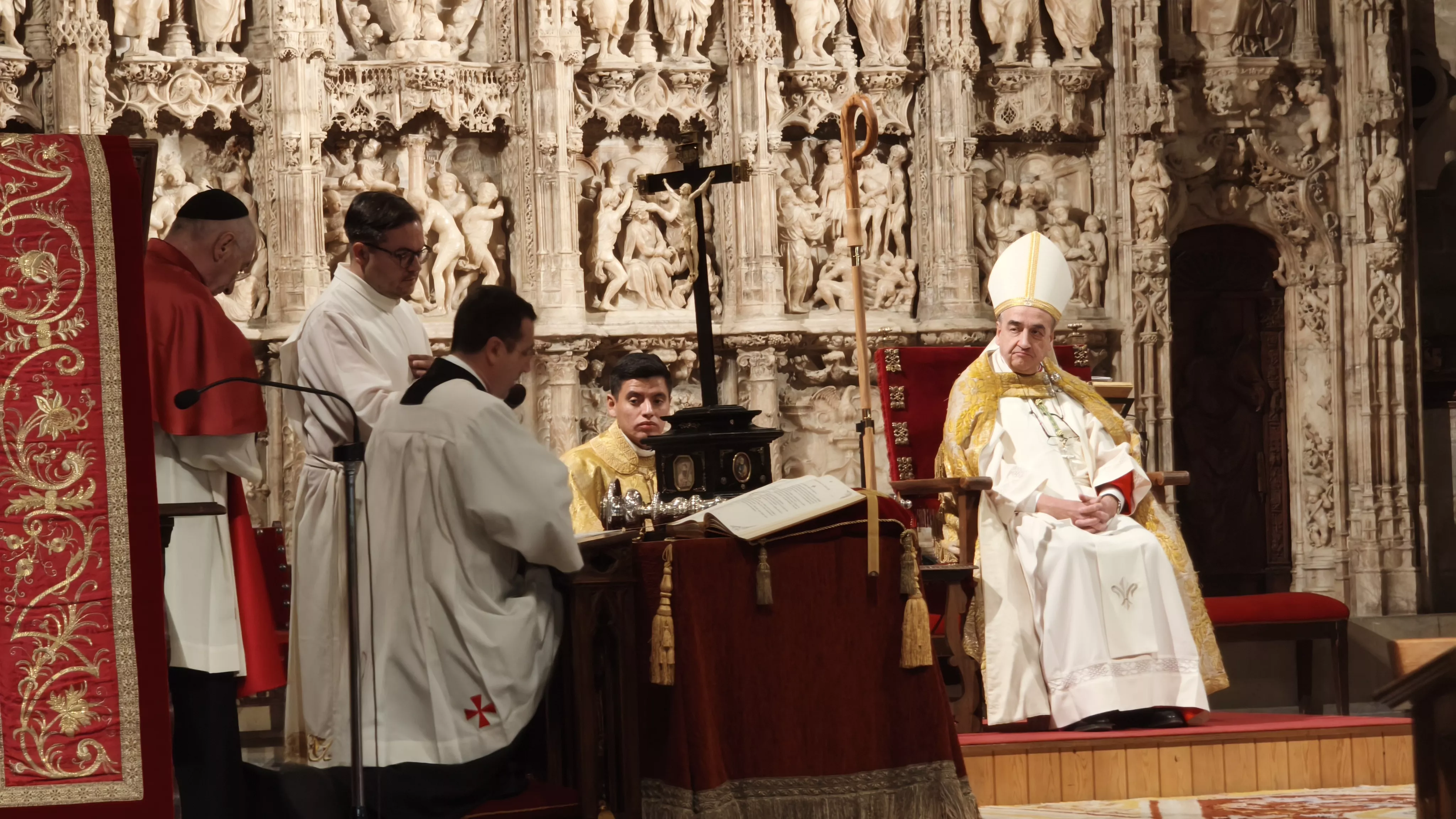 Toma de posesión e instalación de los nuevos Canónigos de la Catedral de Huesca. Foto María José Sampietro