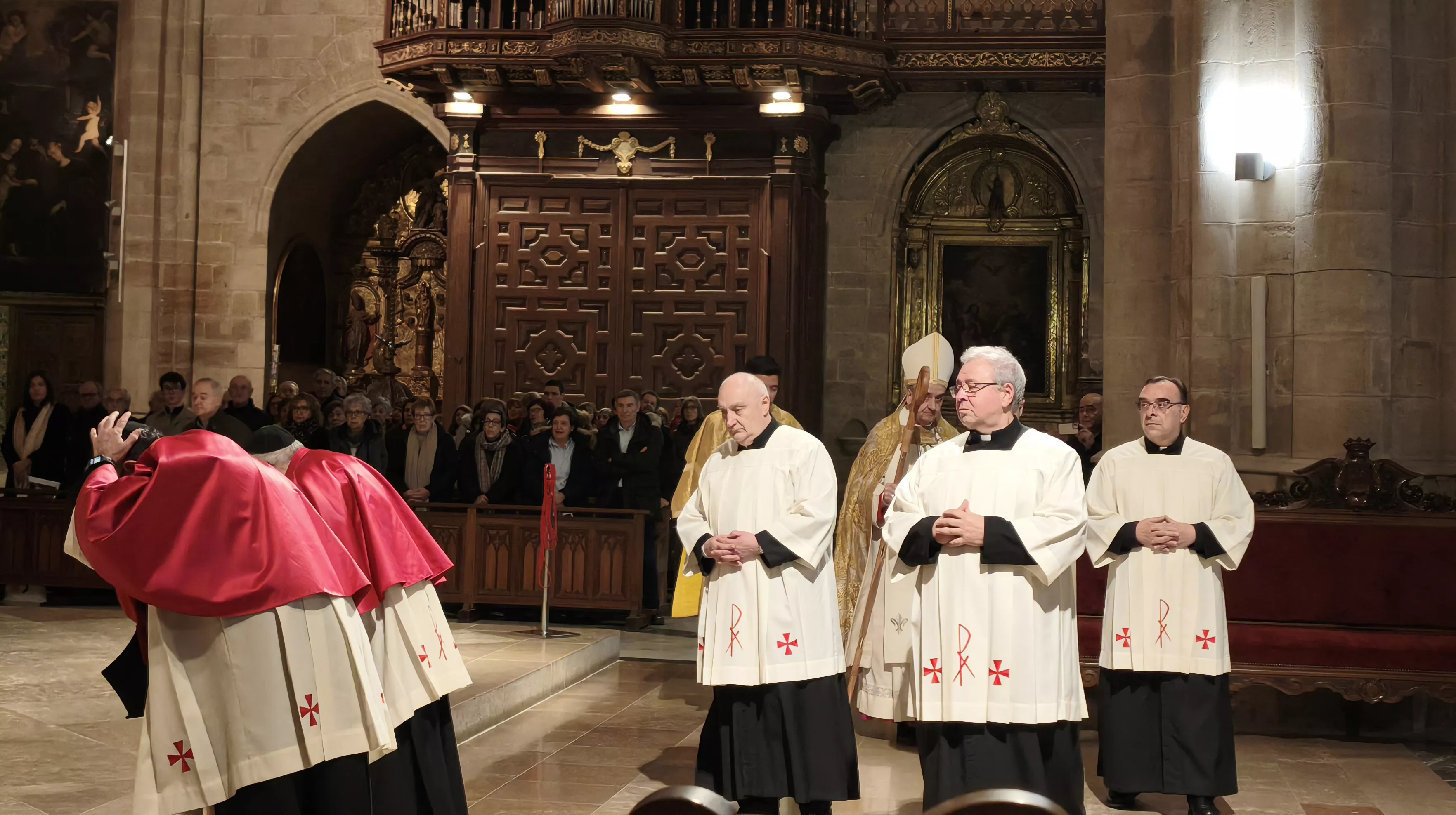 Toma de posesión e instalación de los nuevos Canónigos de la Catedral de Huesca. Foto María José Sampietro