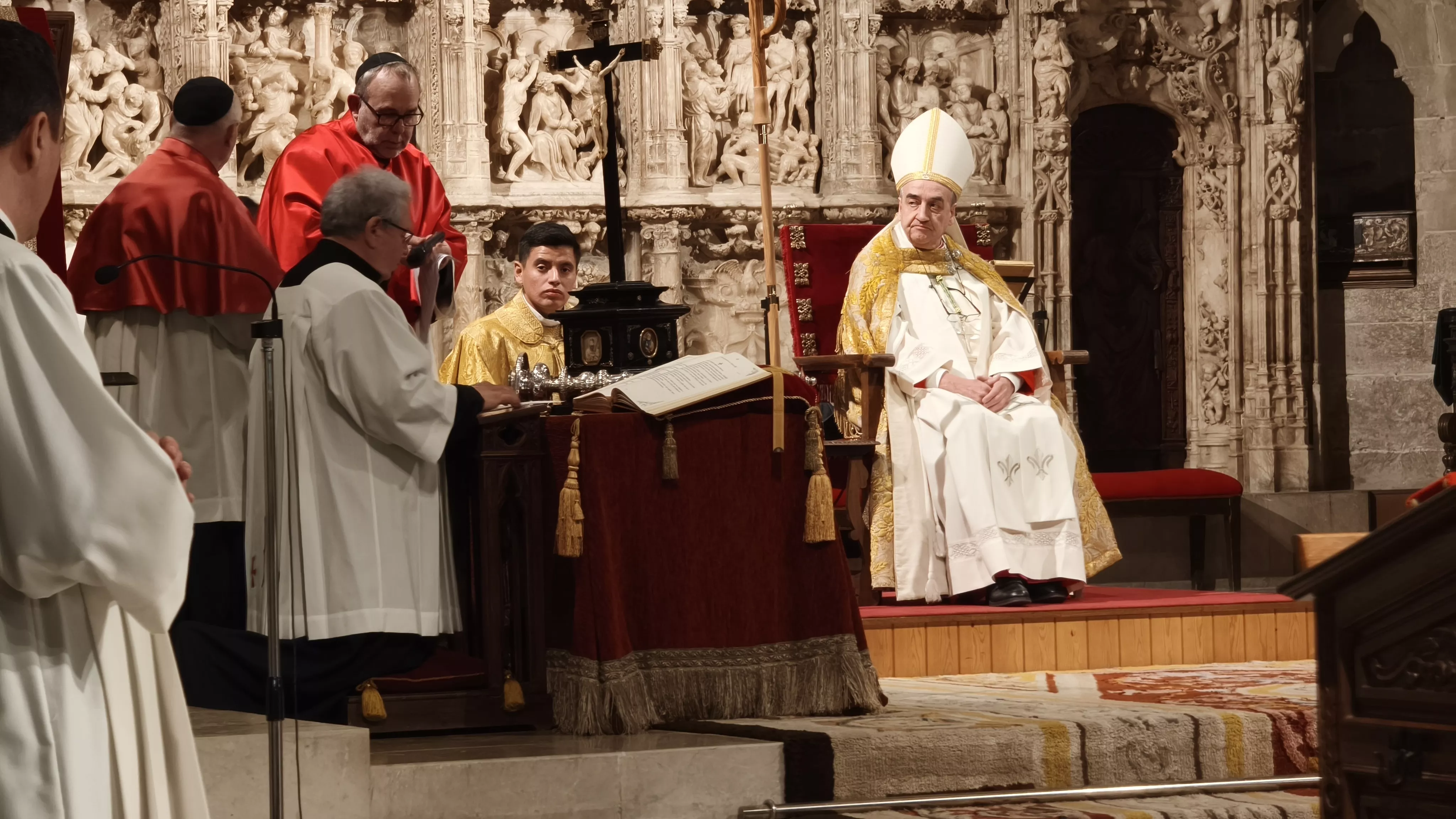 Toma de posesión e instalación de los nuevos Canónigos de la Catedral de Huesca. Foto María José Sampietro