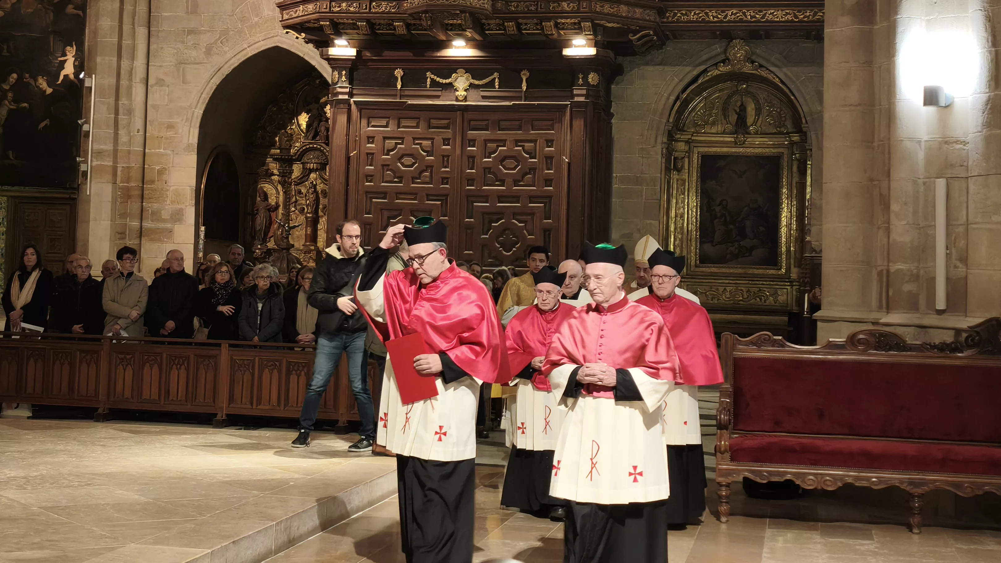 Toma de posesión e instalación de los nuevos Canónigos de la Catedral de Huesca. Foto María José Sampietro
