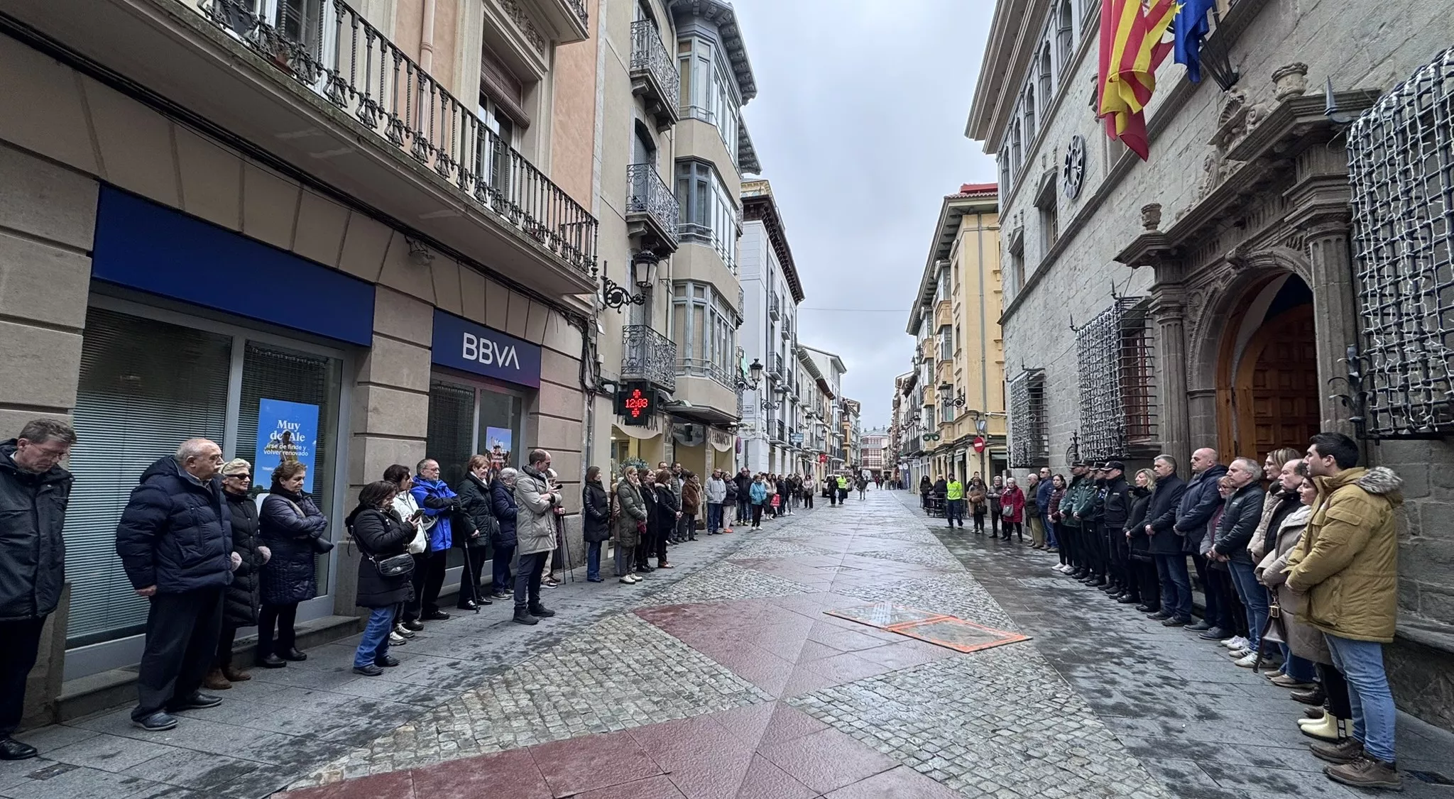 Minuto de silencio en Jaca.