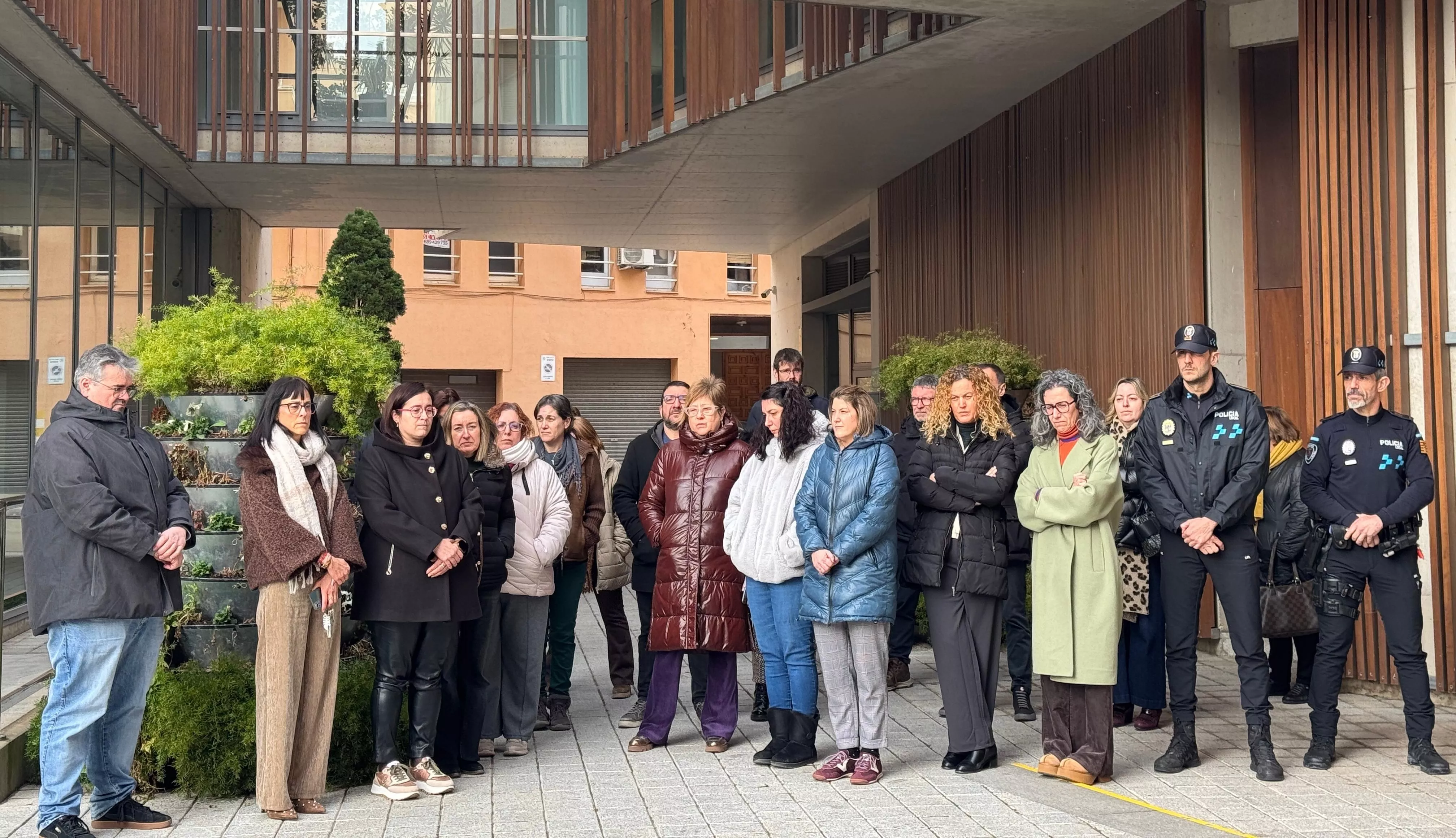 Minuto de silencio en Binéfar.