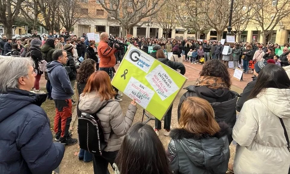 Concentraciones en Huesca en la primera jornada de la huelga de educación.