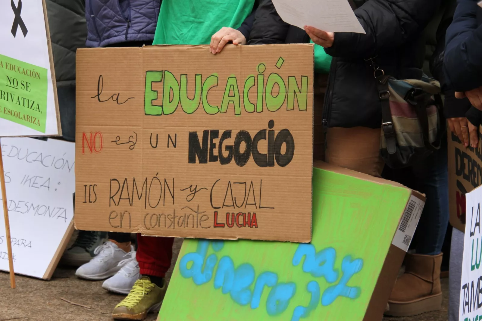 Concentración en Huesca en el segundo día de huelga educativa. Foto Carlos Neofato