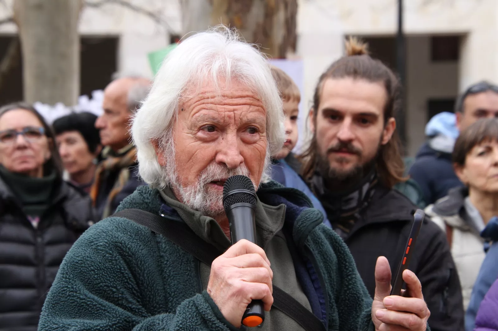 Concentración en Huesca en el segundo día de huelga educativa. Foto Carlos Neofato