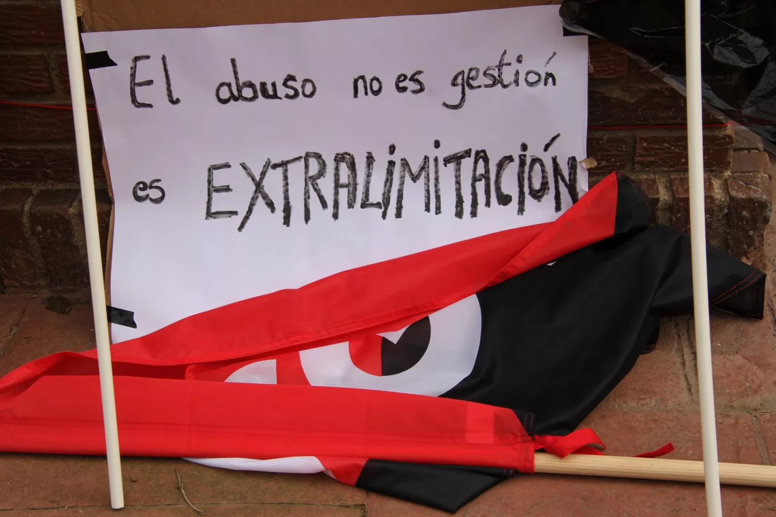 Concentración en Huesca en el segundo día de huelga educativa. Foto Carlos Neofato