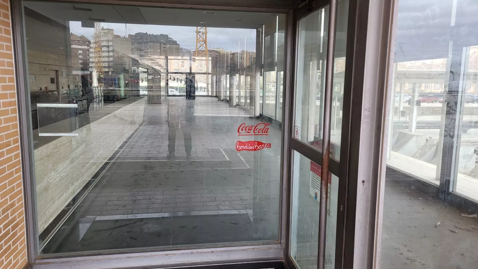 Instalaciones de cafetería de la Estación Intermodal, 2.300 días ya cerradas