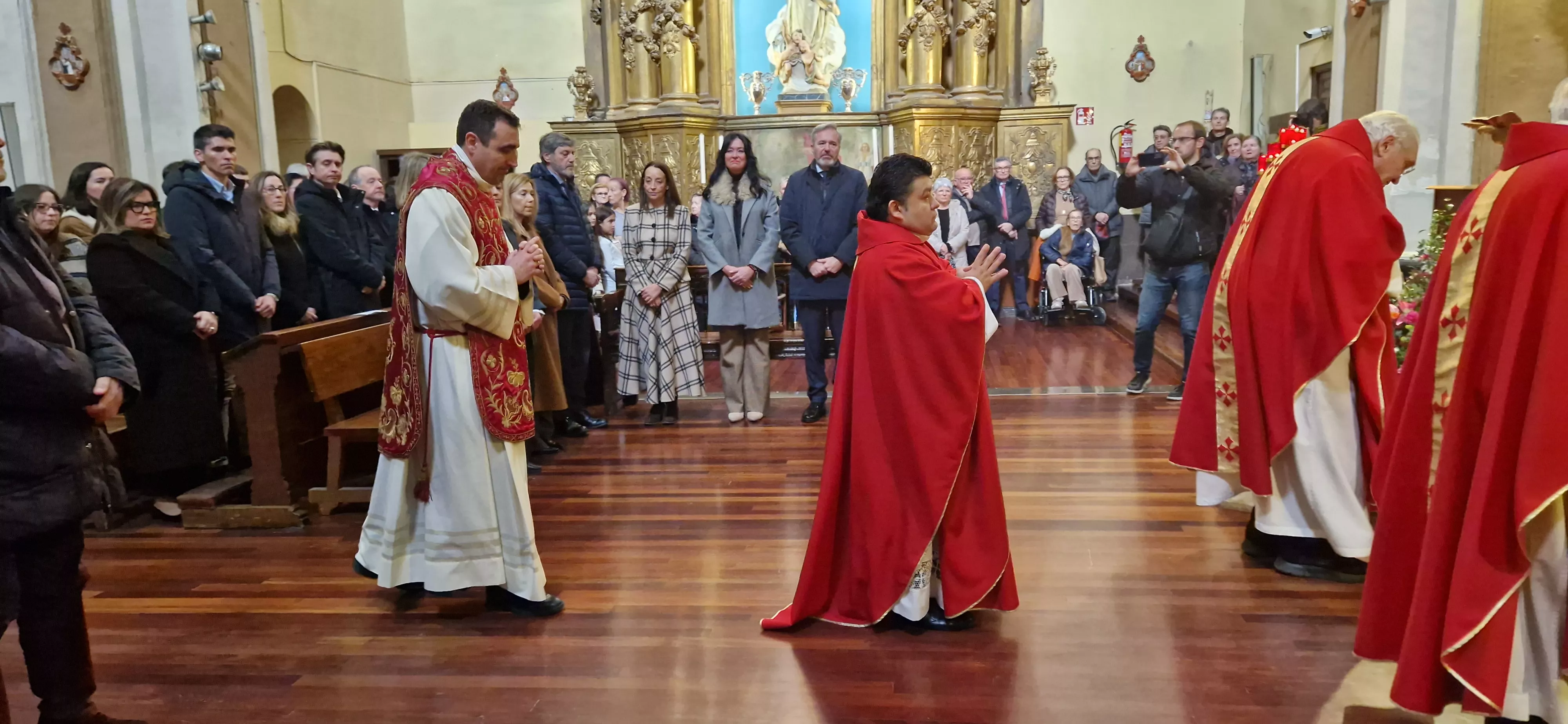 Misa de la festividad de San Vicente en Huesca. Foto Myriam Martínez