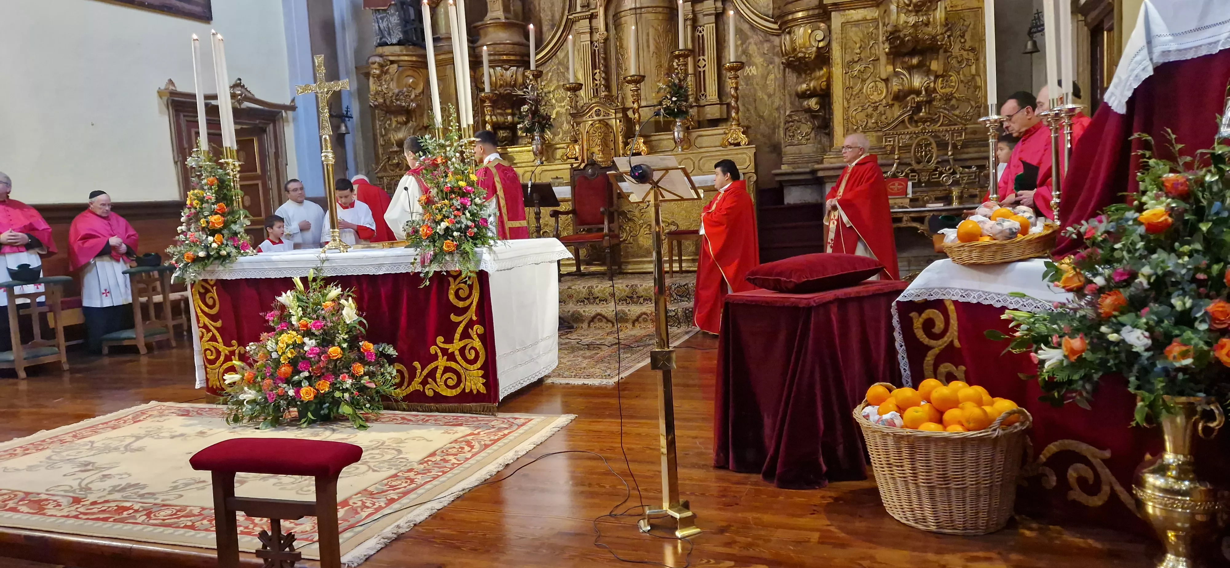 Misa de la festividad de San Vicente en Huesca. Foto Myriam Martínez